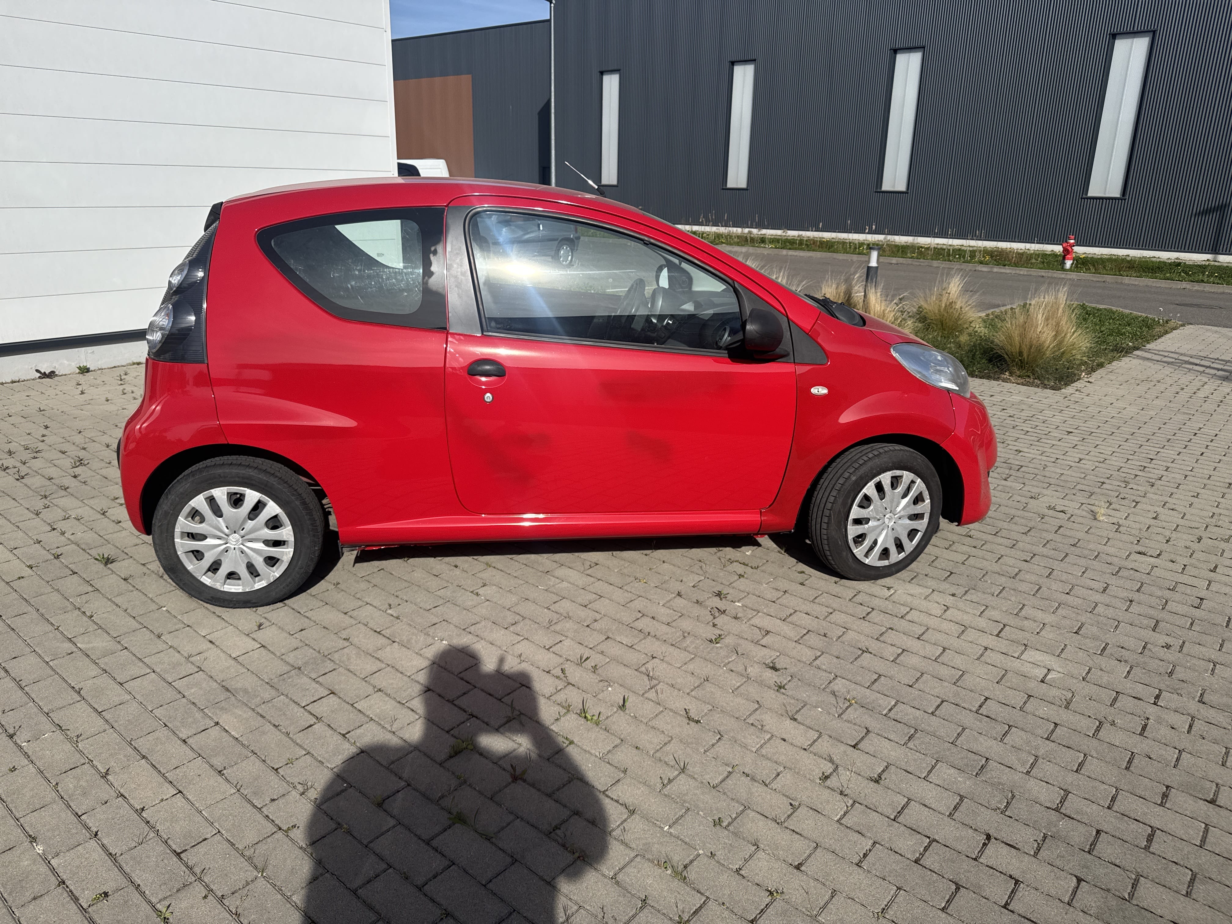 Citroen C1 Rouge 3p aeroport gare livrable
