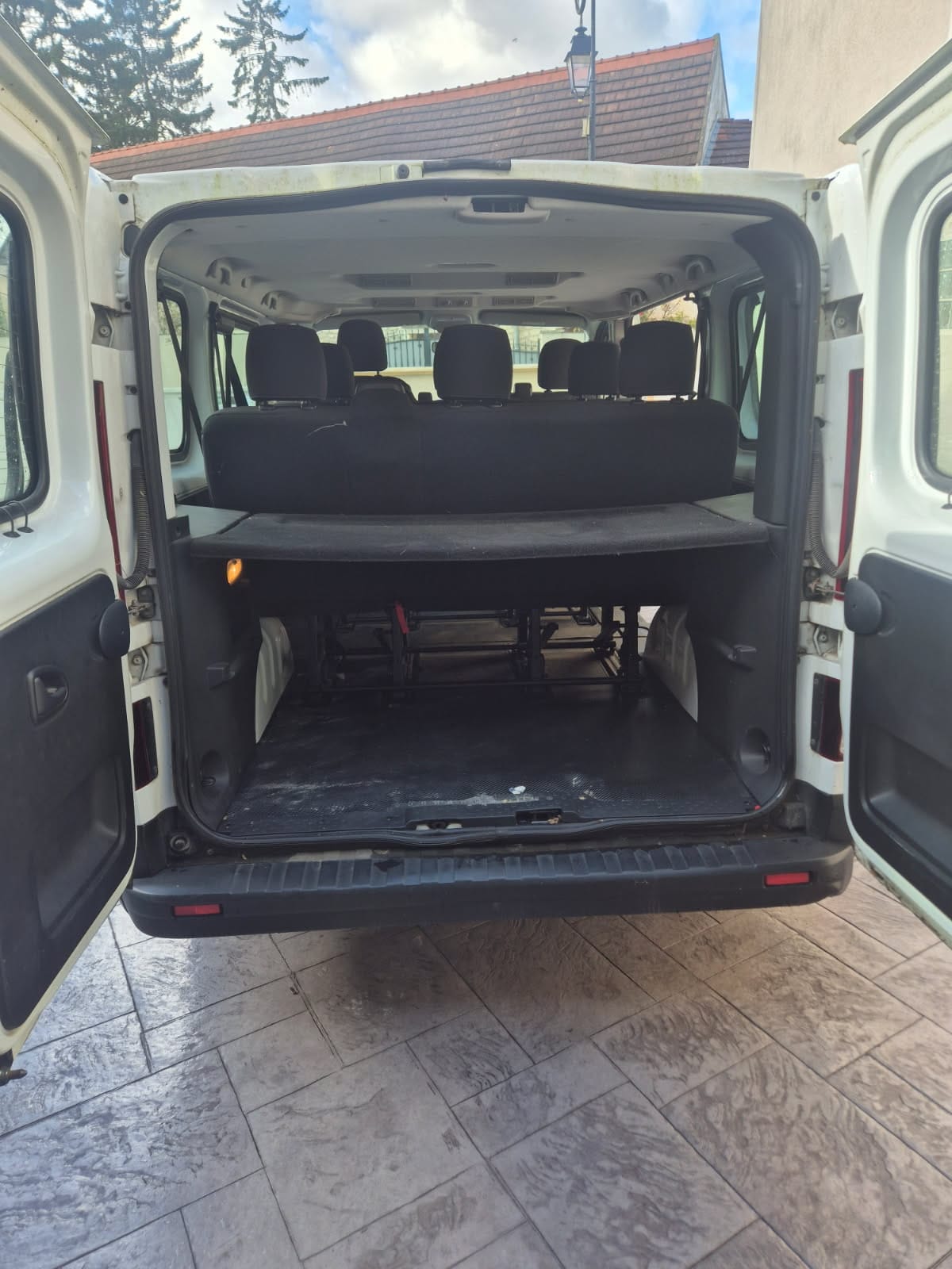 Renault Trafic Passenger 2.0 avec Chaines