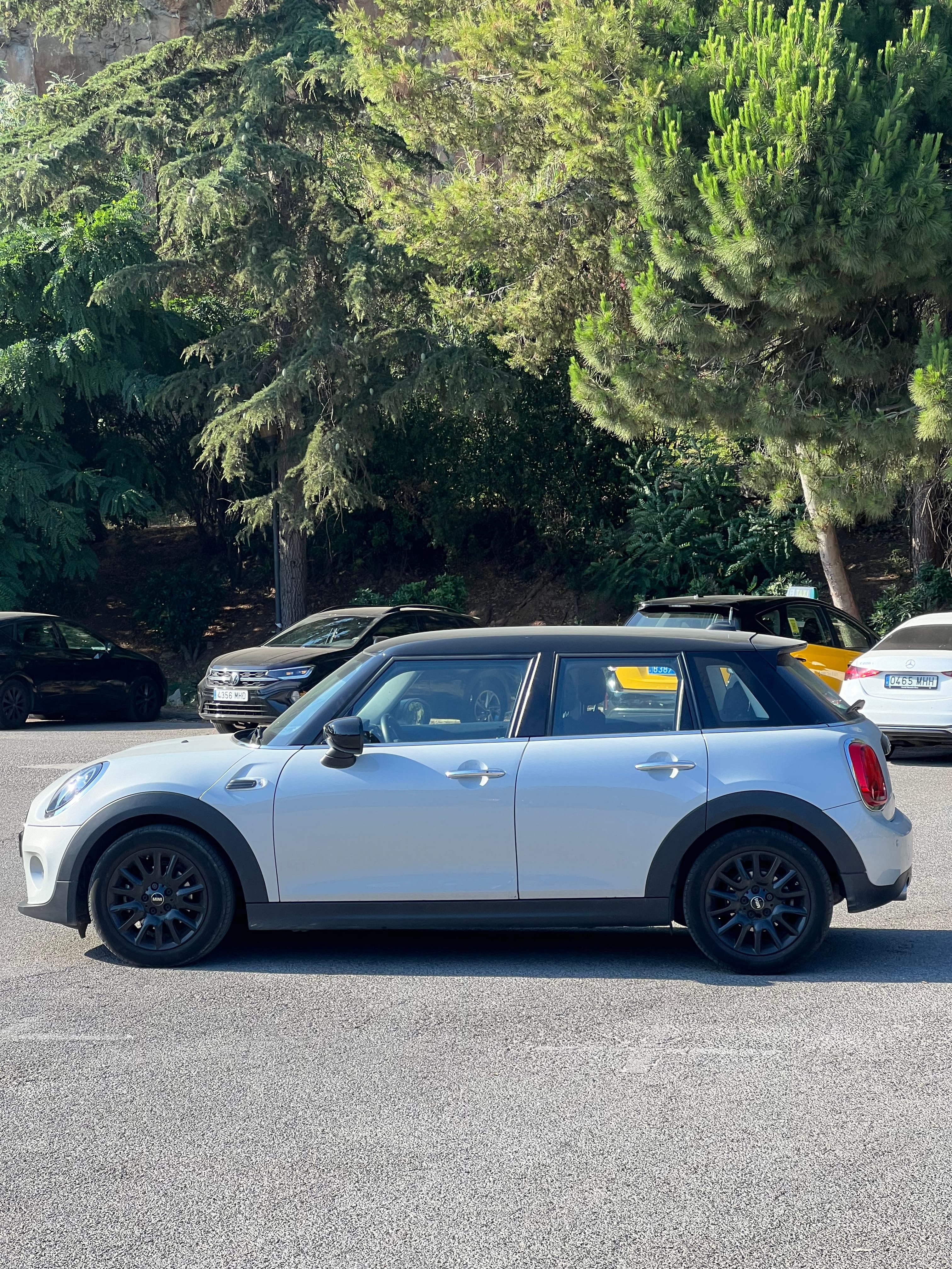 Mini Cooper 5 Puertas con Aire acondicionado