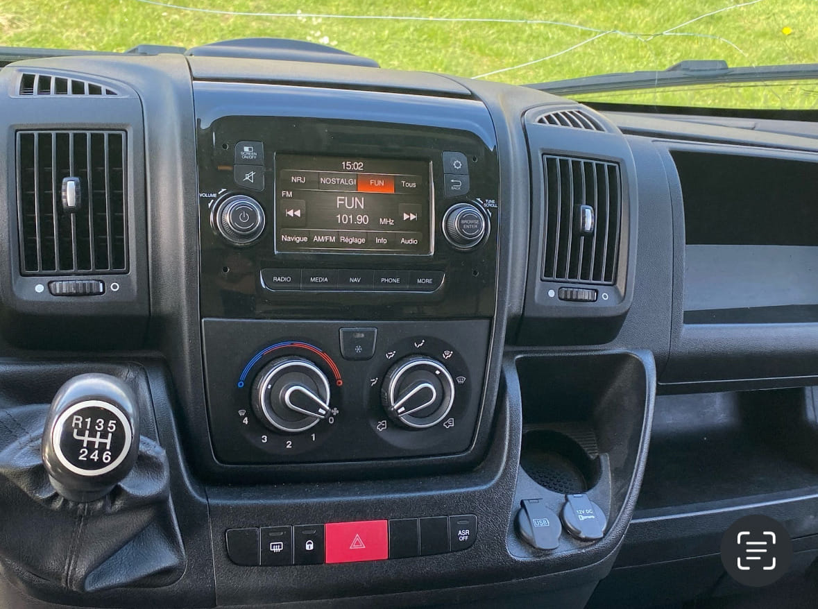 Peugeot Boxer avec Entrée audio / iPod