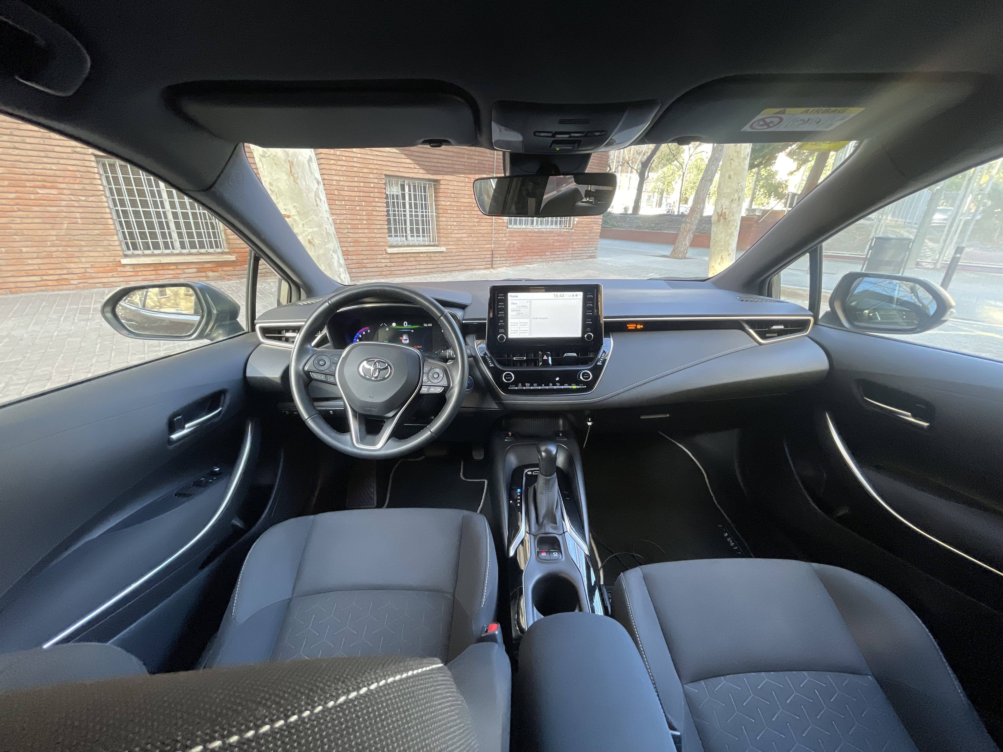 Toyota Corolla Híbrido Gasolina híbrido con GPS