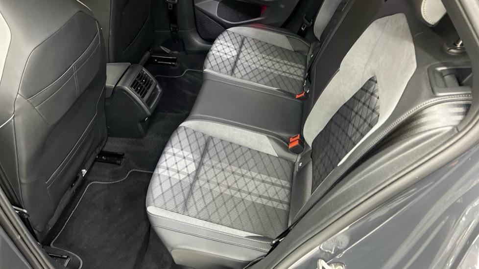 Volkswagen Golf R-Line avec Audio Bluetooth