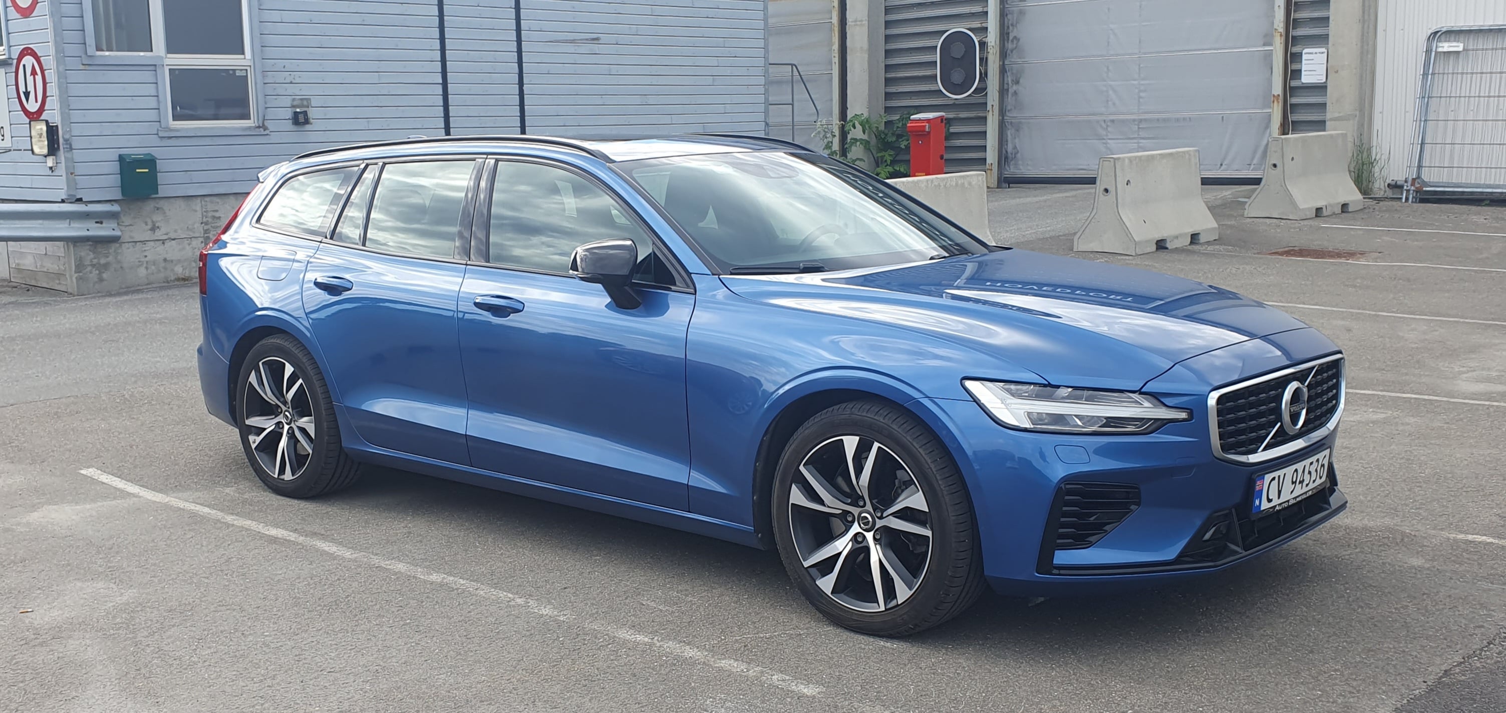 Volvo V60 Plug-in Hybrid, 2019, Blyfri 95 / Elektrisk (hybrid), automatisk