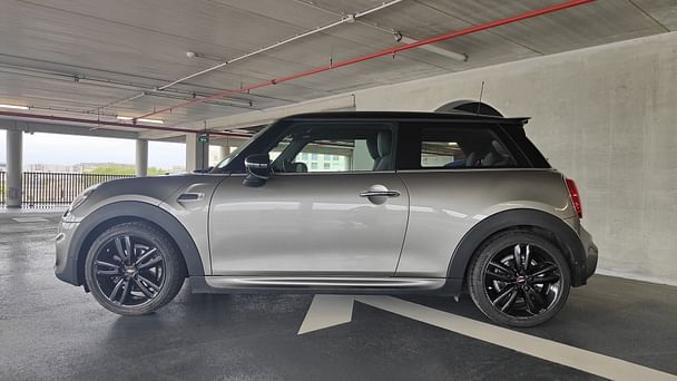 Mini Cooper 3 portes JCW avec Climatisation
