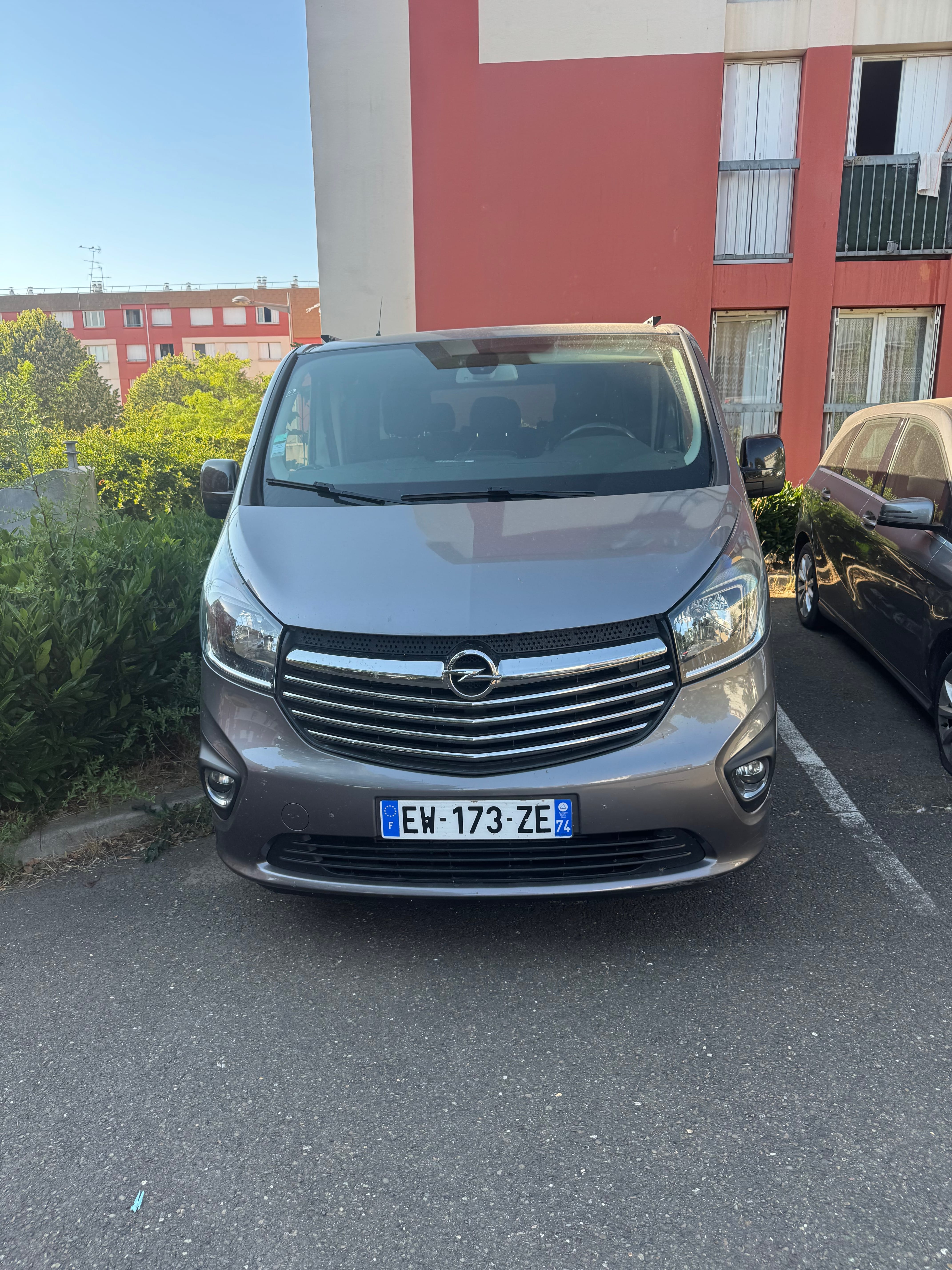 Opel Vivaro avec Caméra de recul