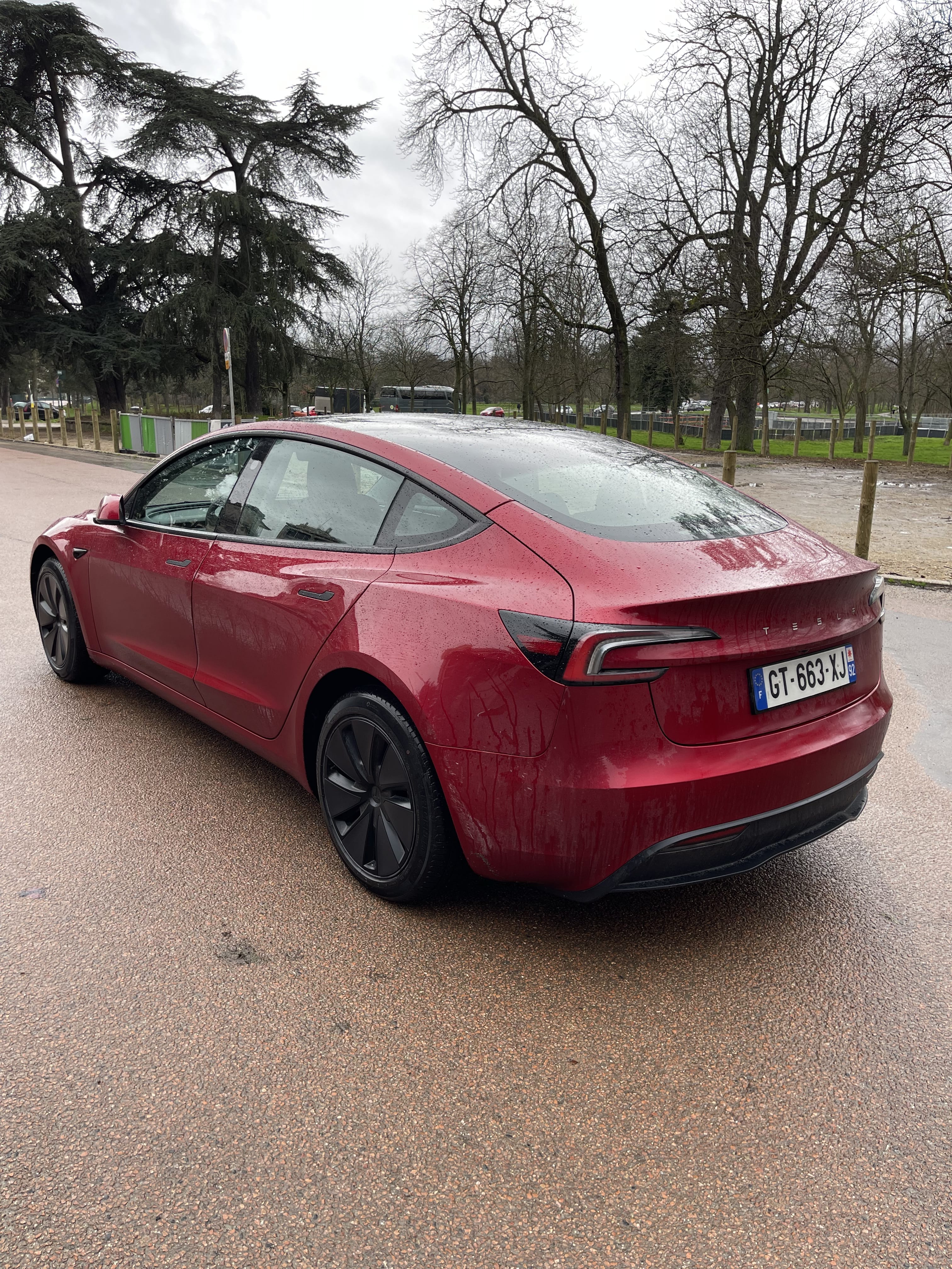 Tesla Model 3 avec GPS
