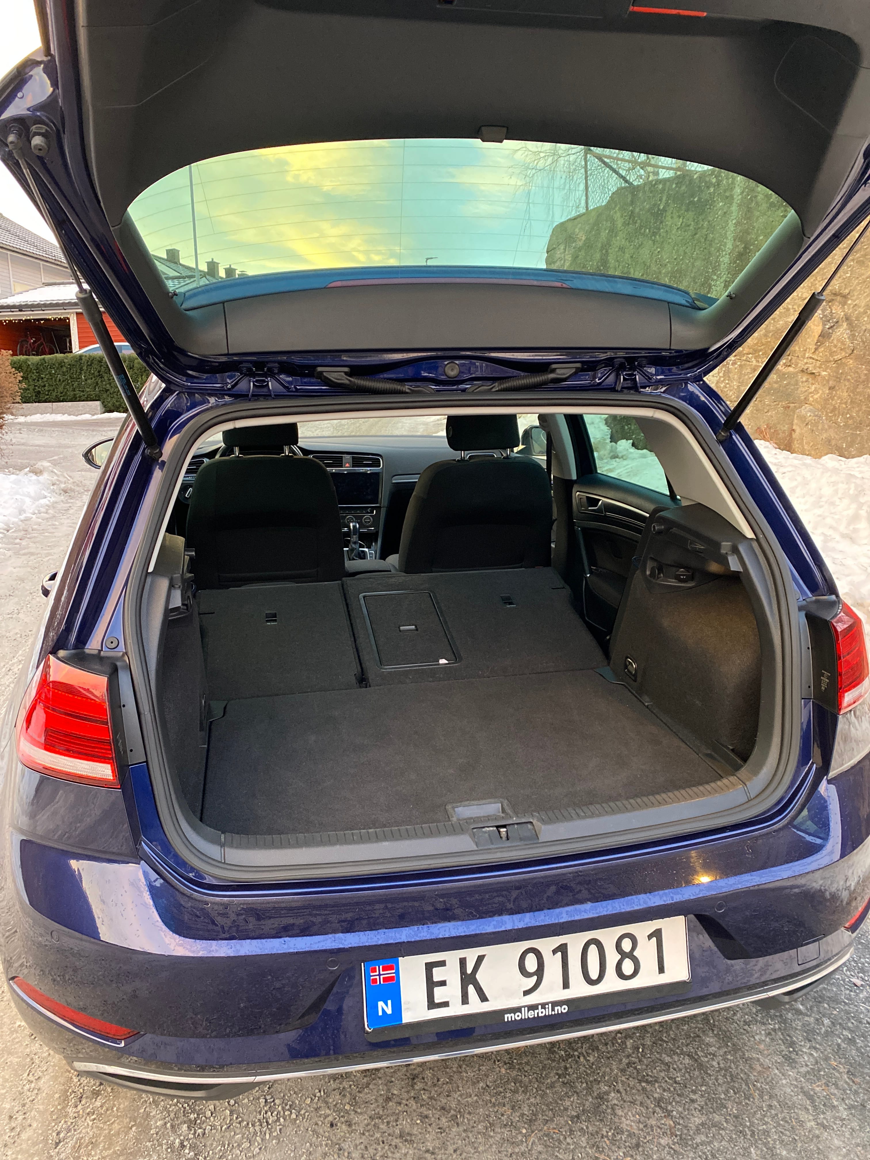 Volkswagen e-Golf mit Winterreifen