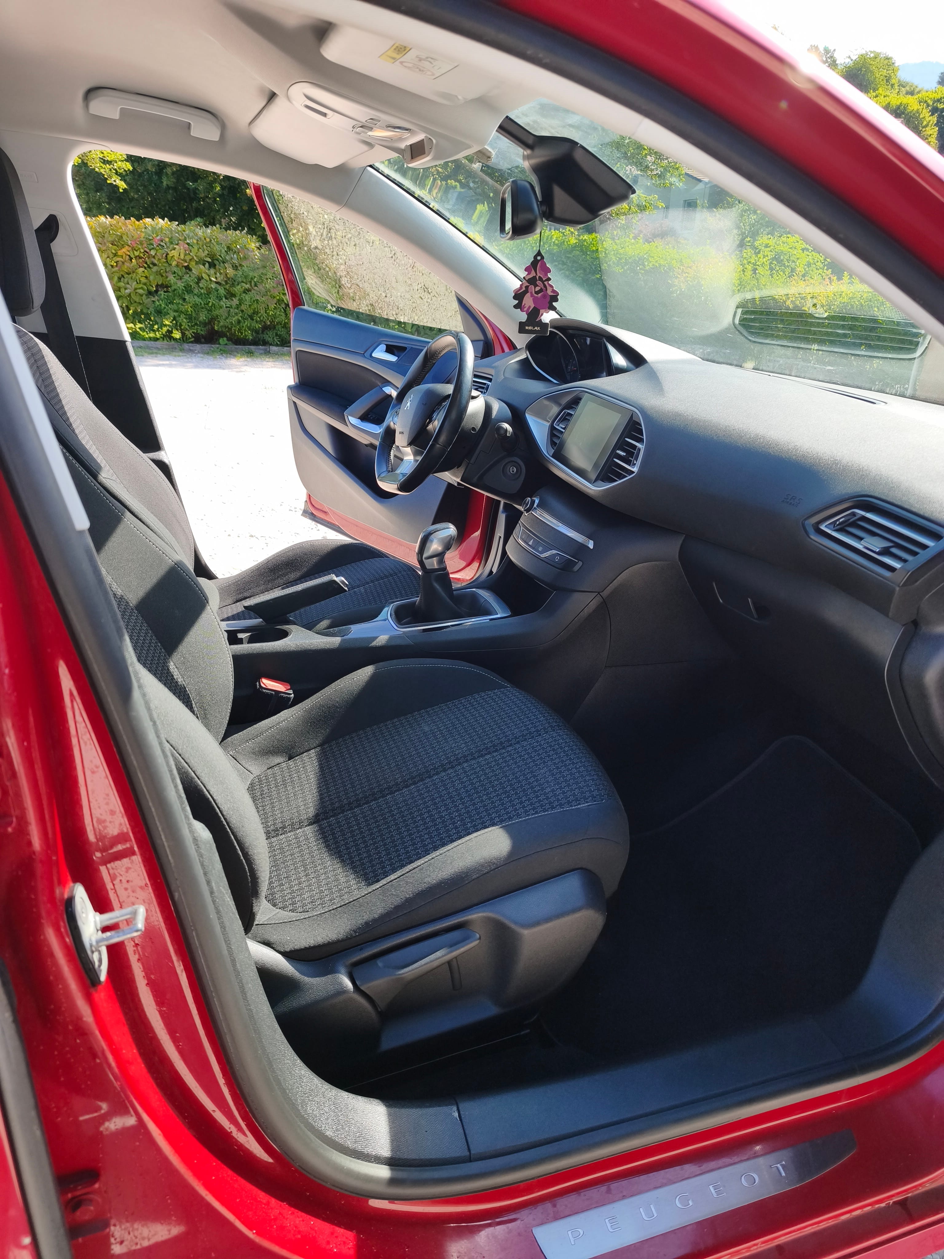 Peugeot 308 110 ch avec Audio Bluetooth