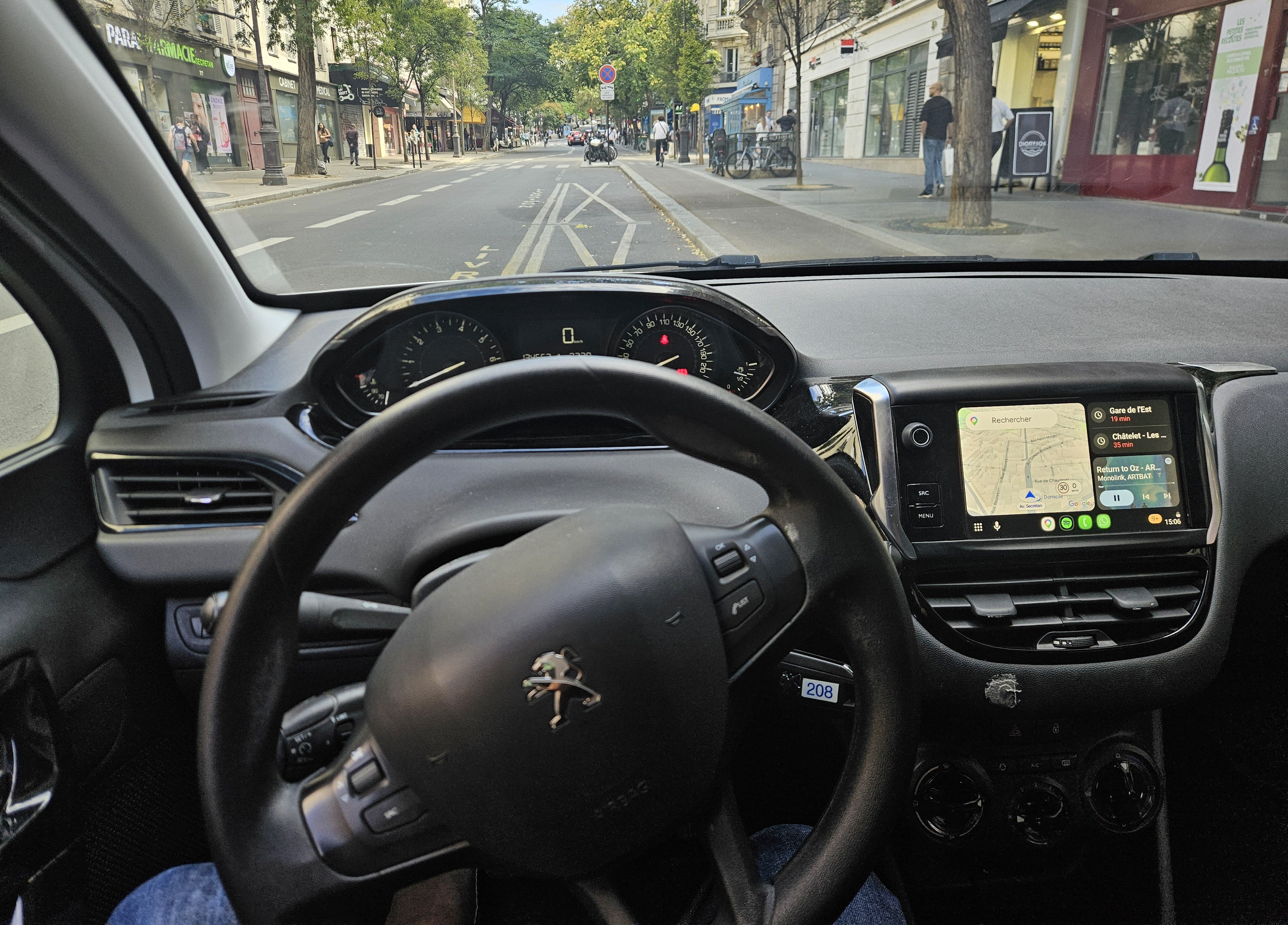 Peugeot 208 Phase II with Cruise control
