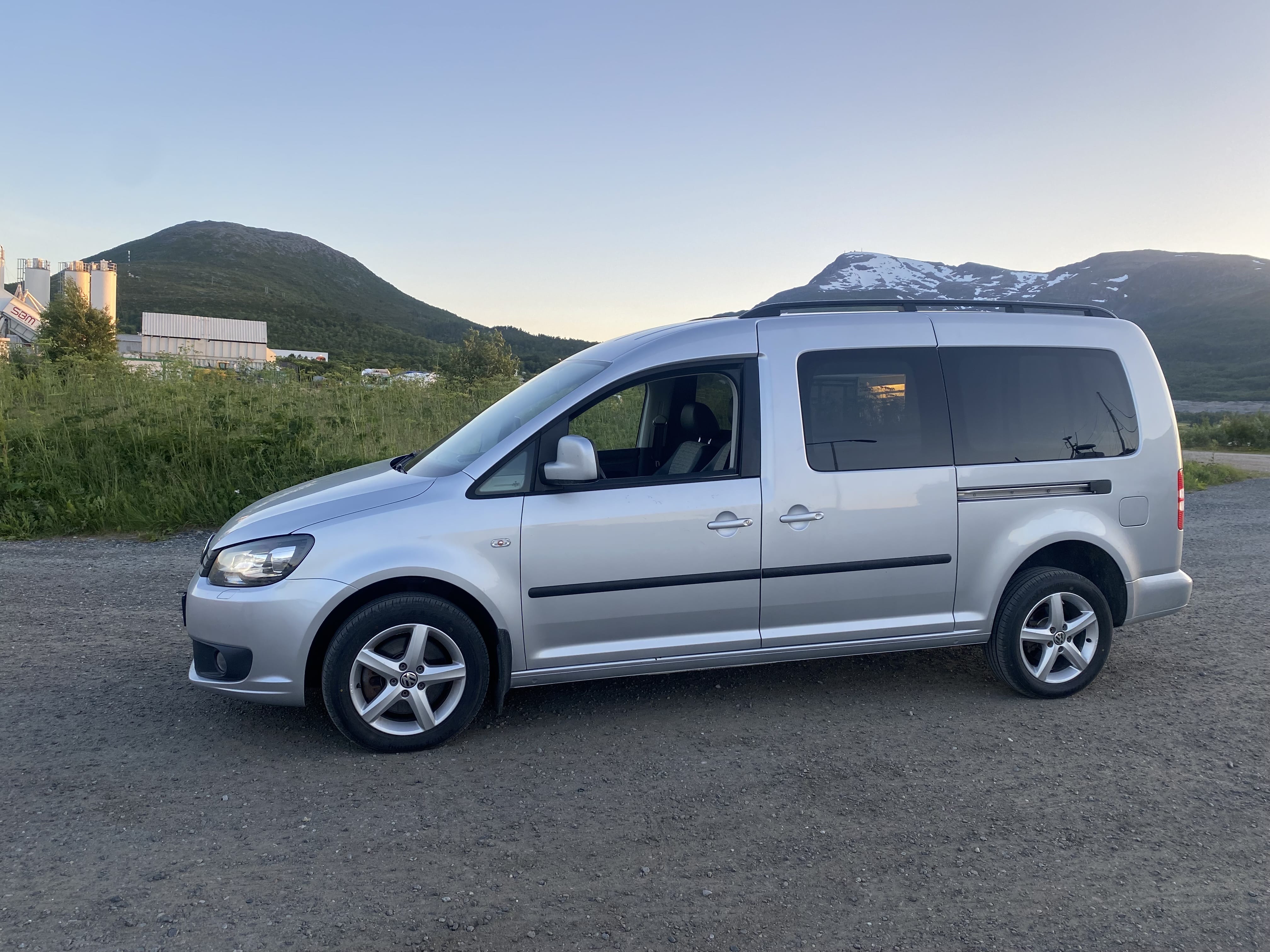 Volkswagen Caddy Maxi Campervan med Passer til rullestol