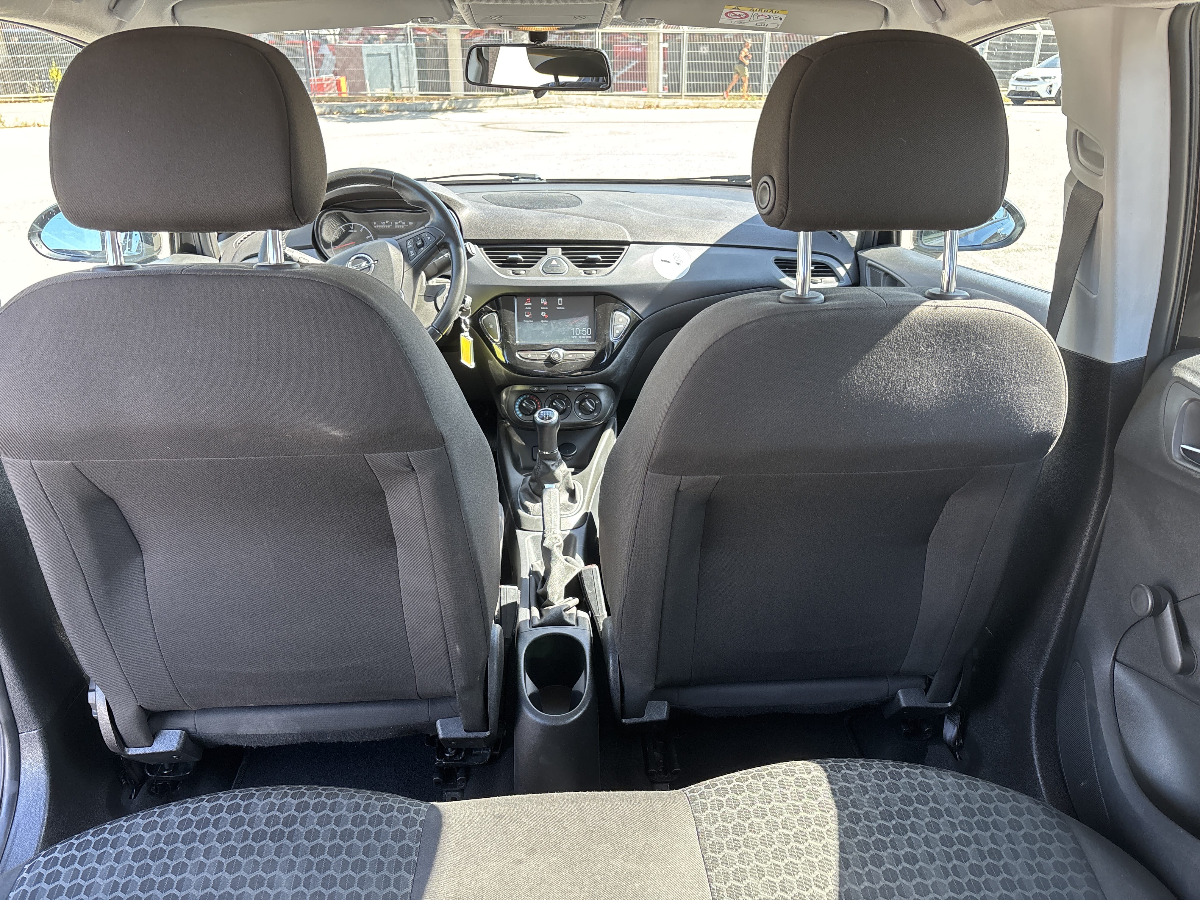 Opel Corsa con Radio 