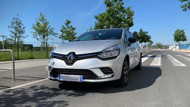Renault Clio Renault Clio 4 90cv – Louez facilement à Bordeaux, proche centre-ville, tramway et gare, 2018, Essence 95