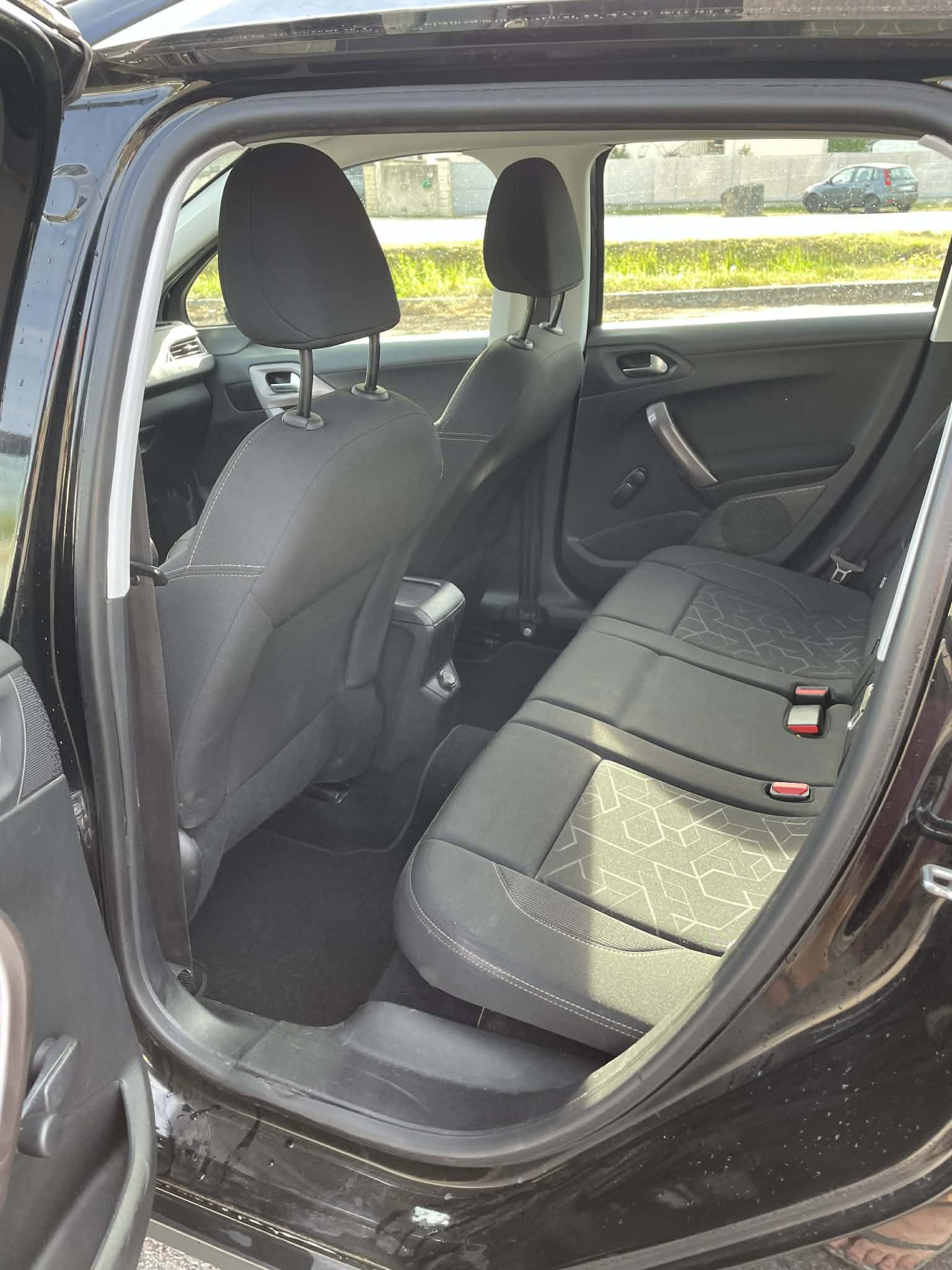 Peugeot 2008 avec Autoradio