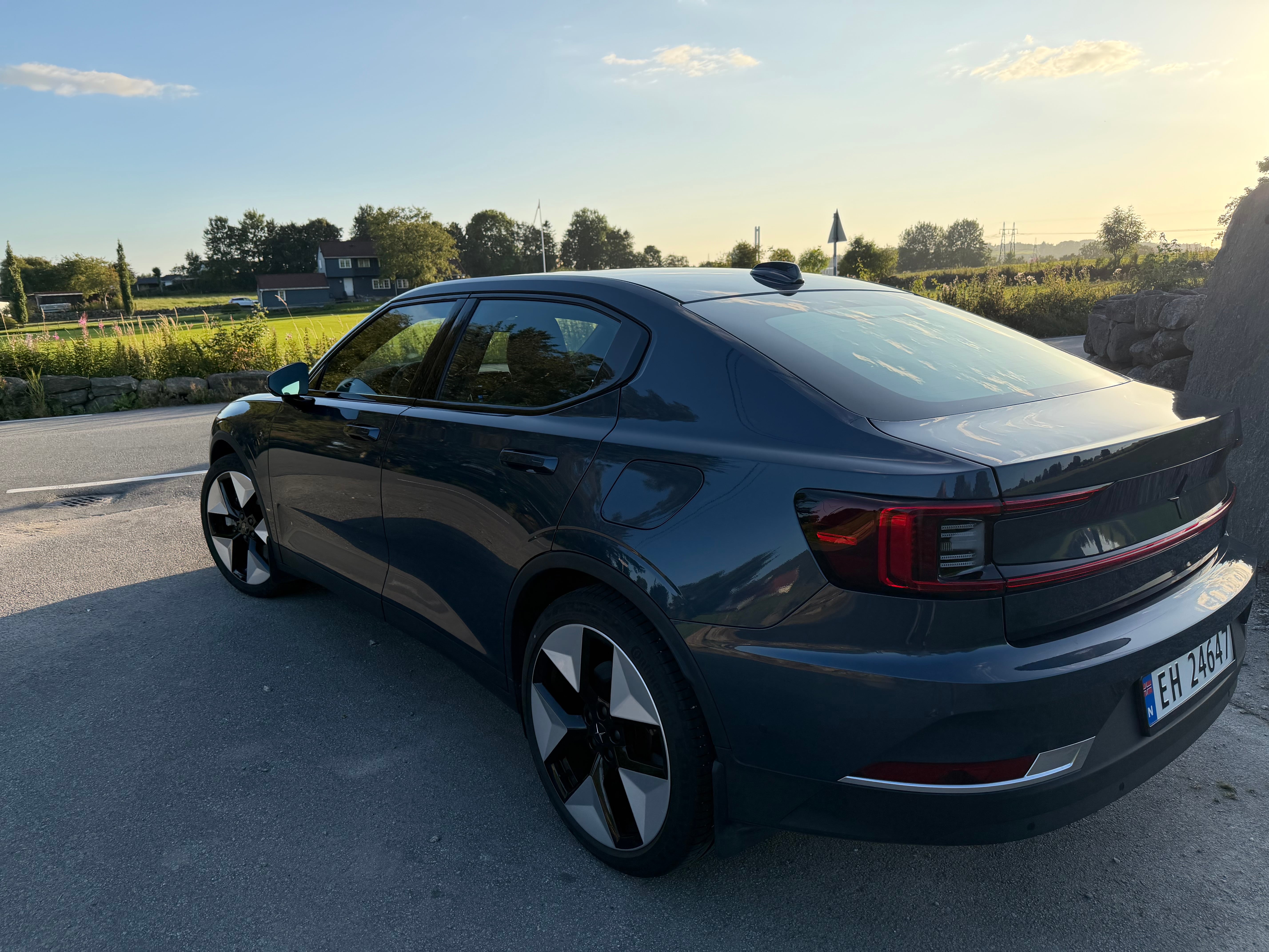 Polestar 2 Long Range Single Motor with Backup camera