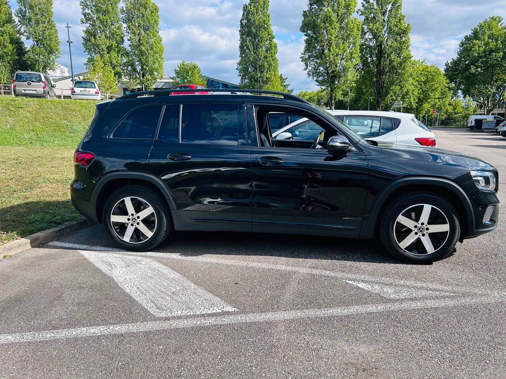 Mercedes-Benz GLB 250 avec Climatisation