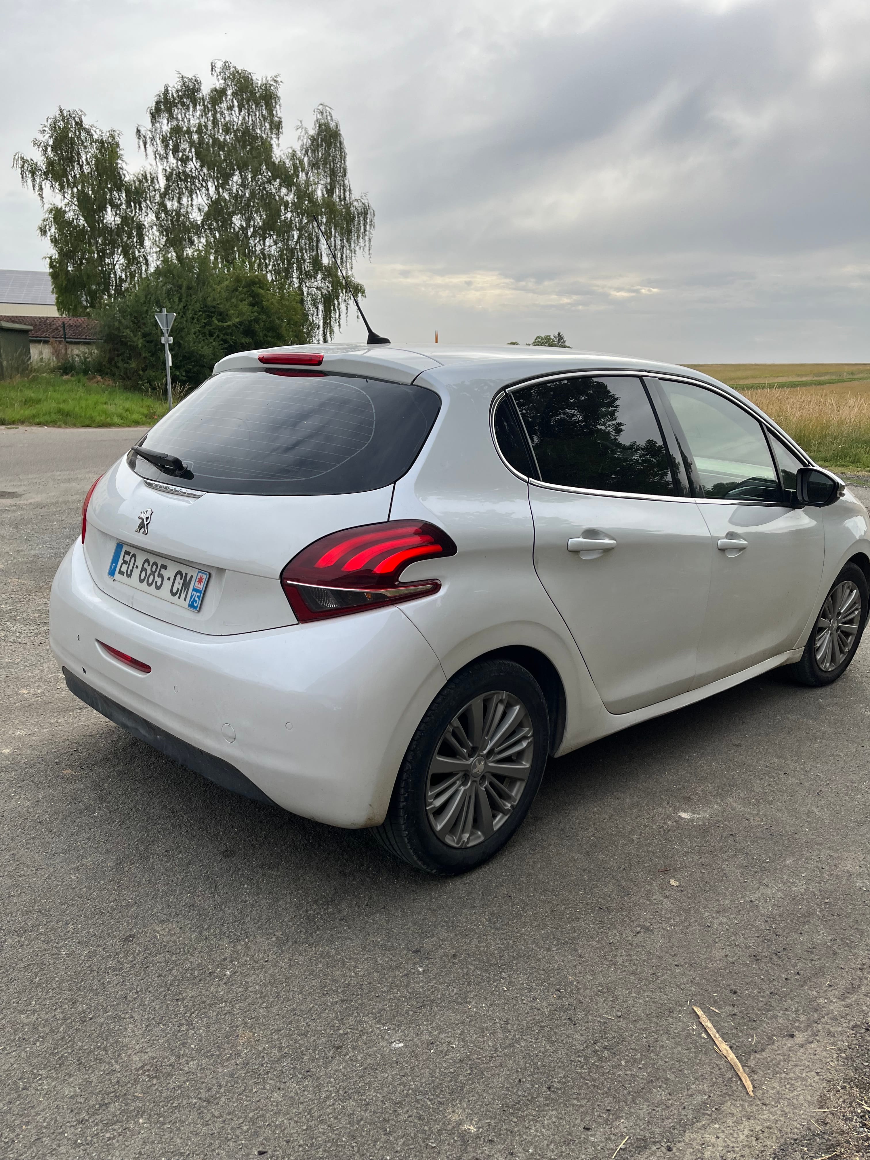 Peugeot 208 avec Régulateur de vitesse