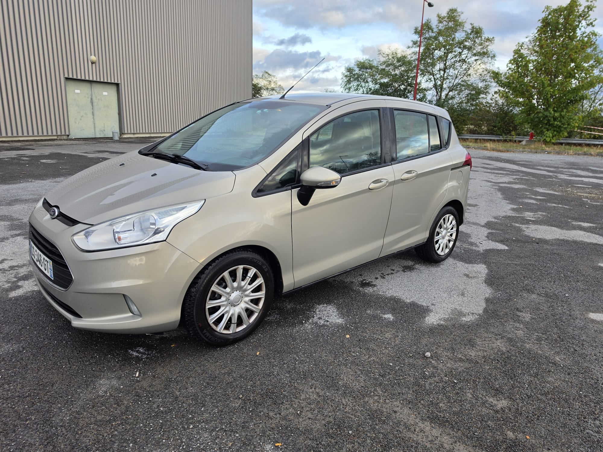 Ford B-Max Possible de vous livrer le véhicule a votre domicile., 2013, Essence 95