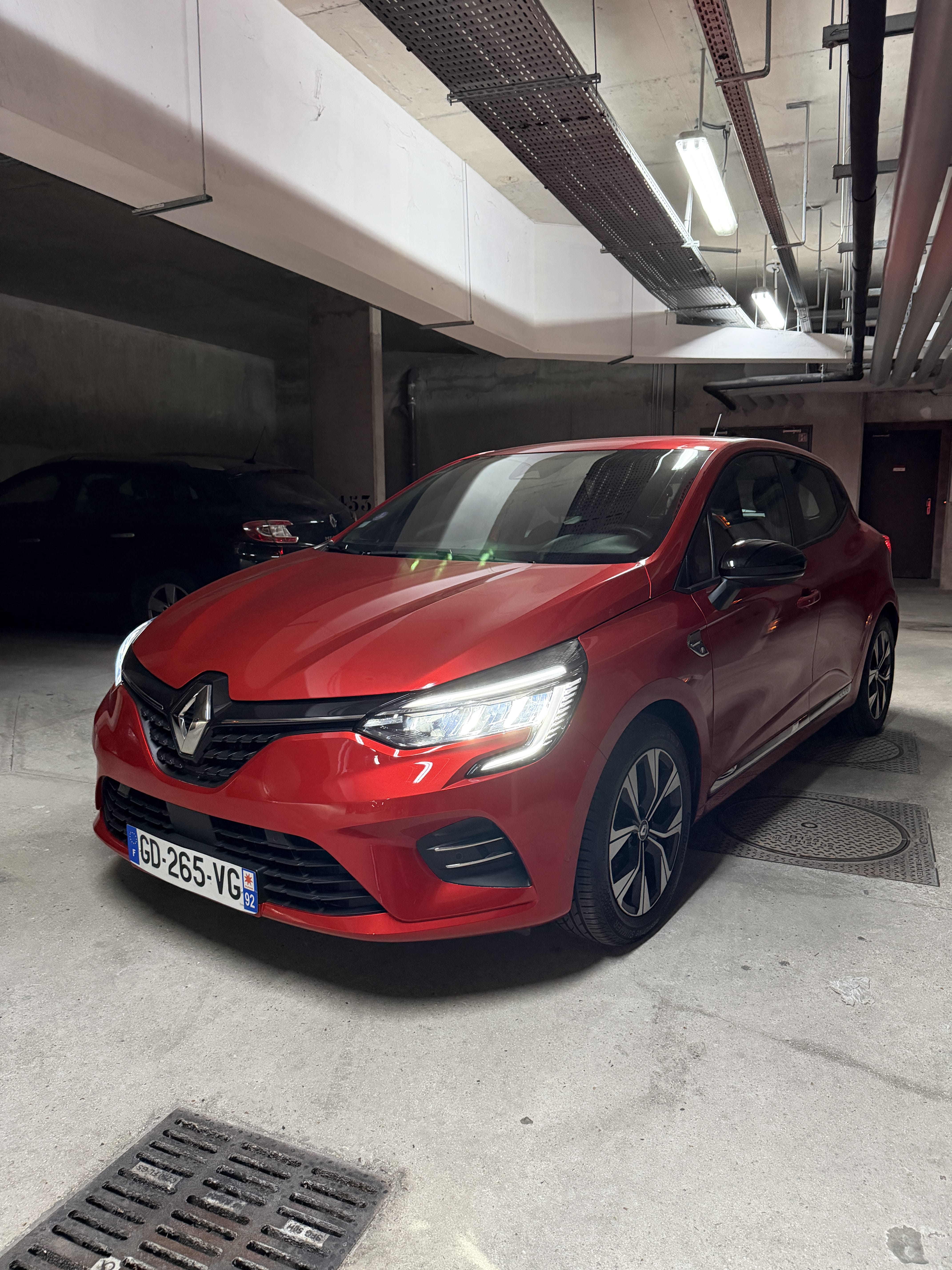 Renault Clio E-tech, 2021, Essence 98 / Électrique (hybride), automatique