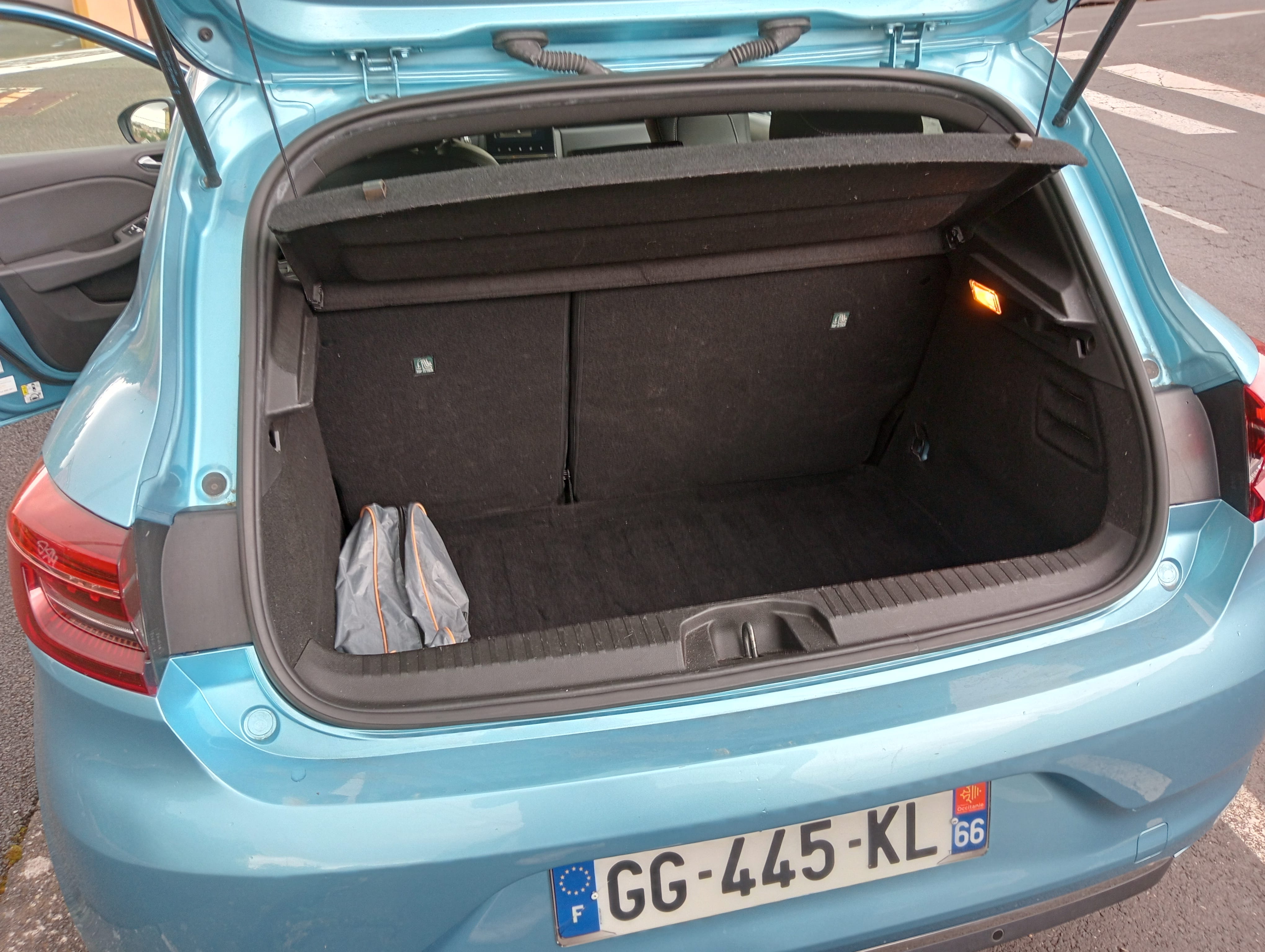 Renault Clio V Intens 2020 avec Apple CarPlay