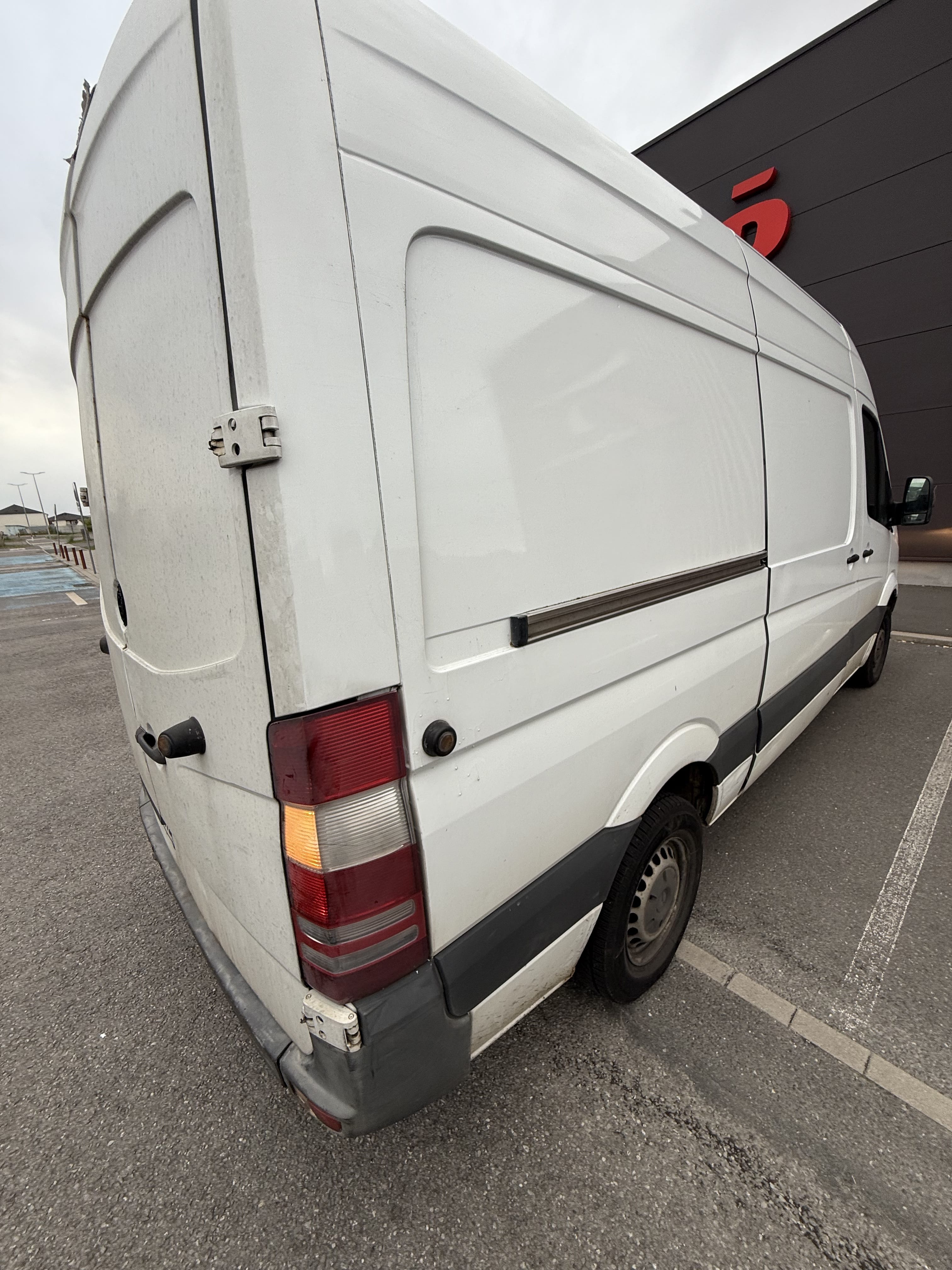 Mercedes-Benz Sprinter avec GPS