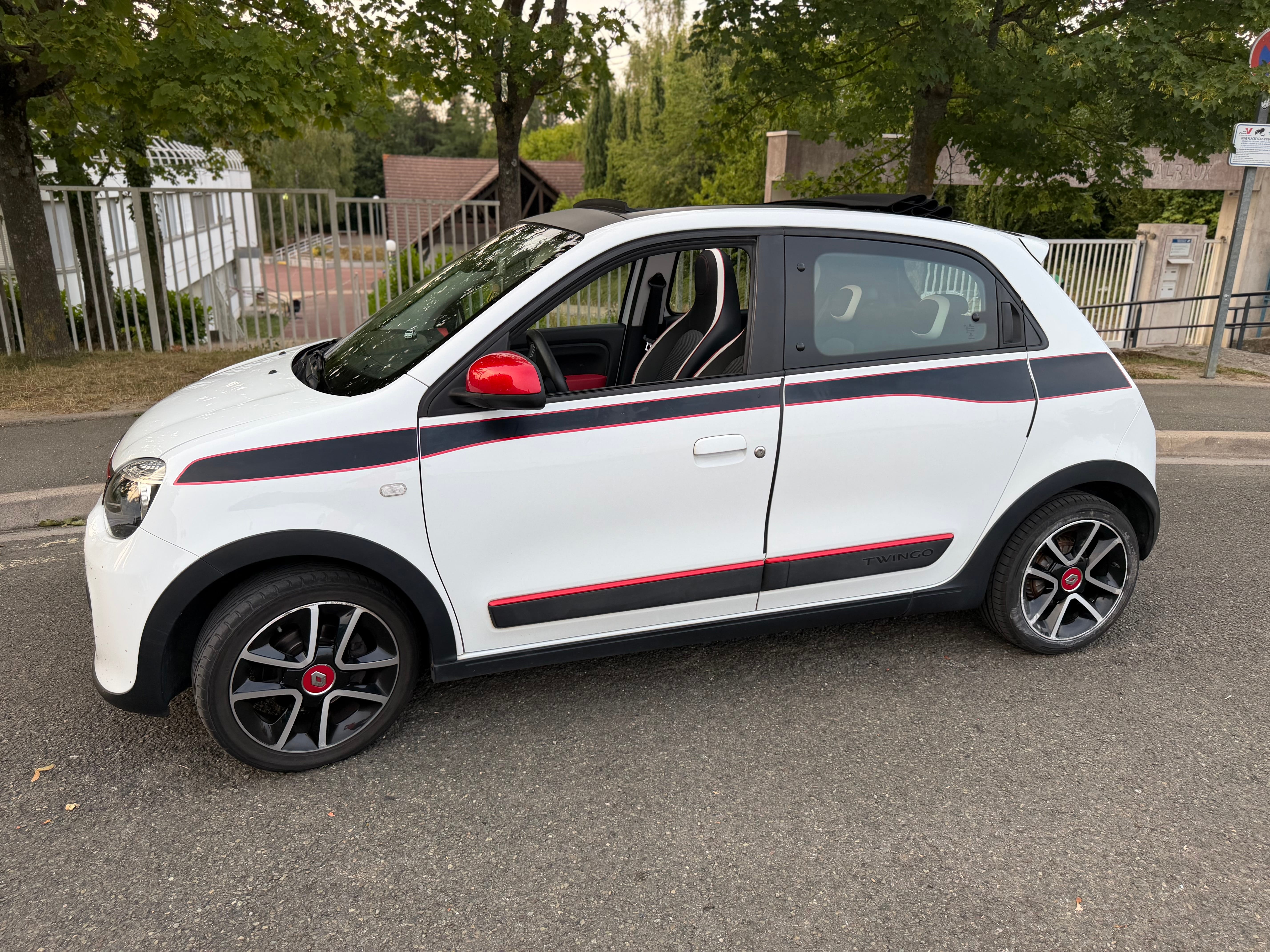 Renault Twingo III avec Climatisation
