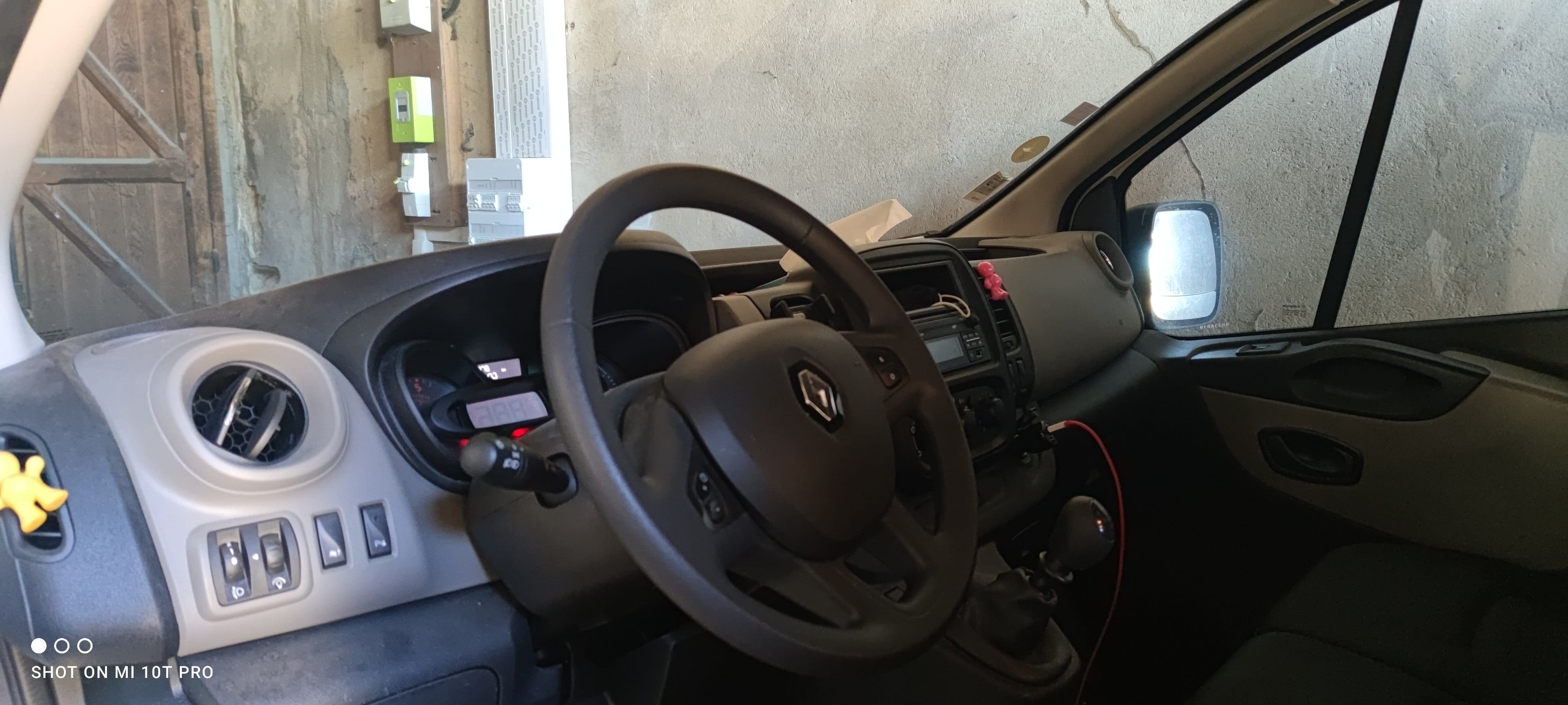 Renault Trafic avec Attelage