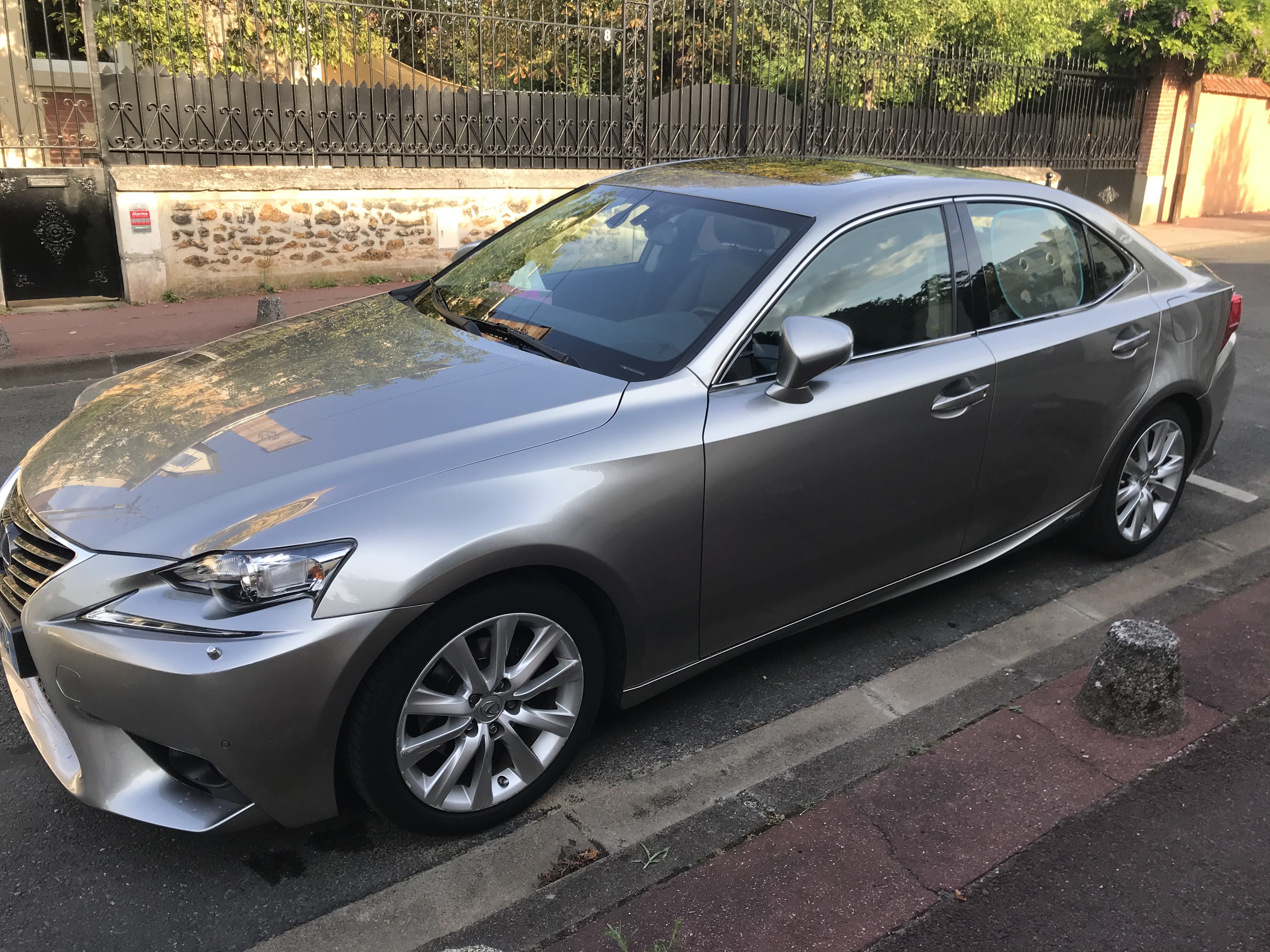 Lexus IS avec Climatisation