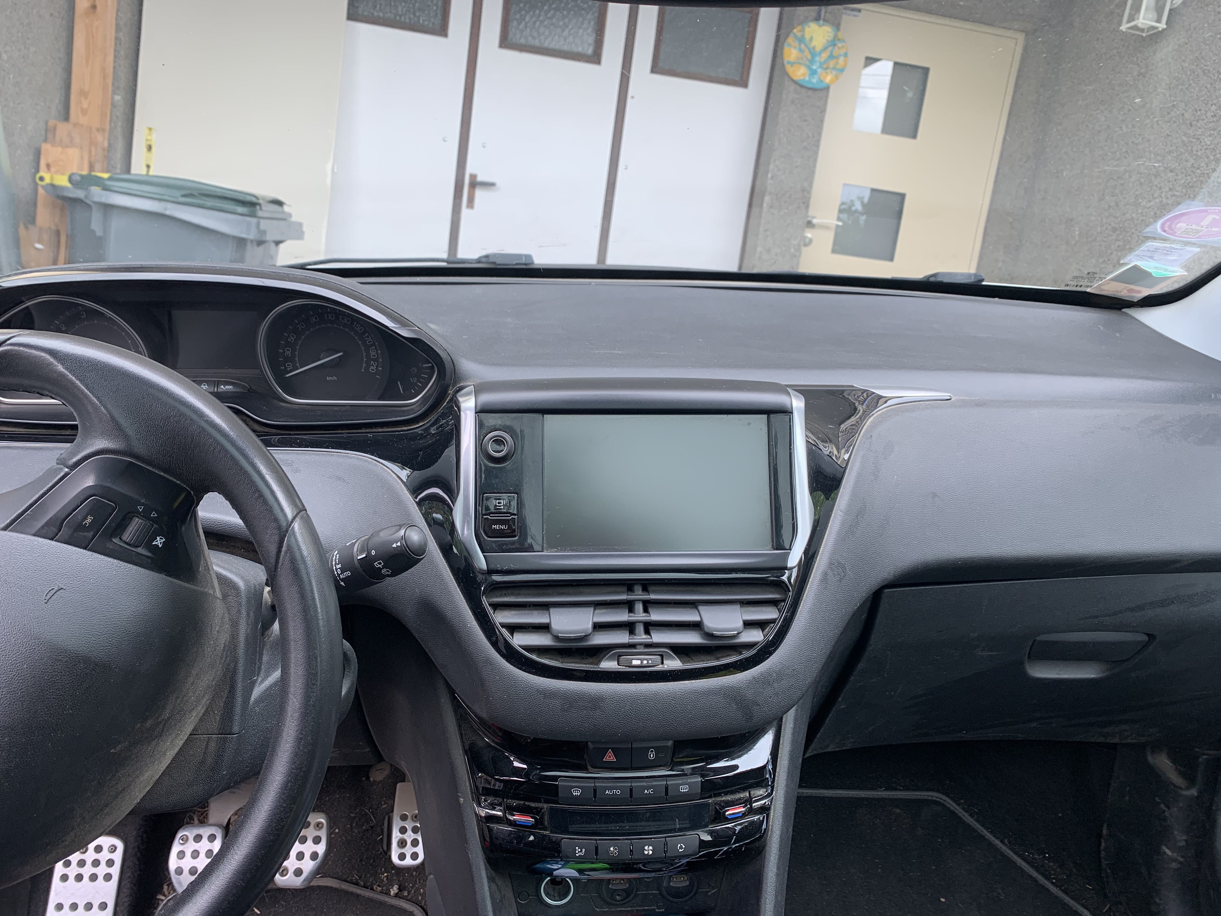 Peugeot 208 avec Attelage