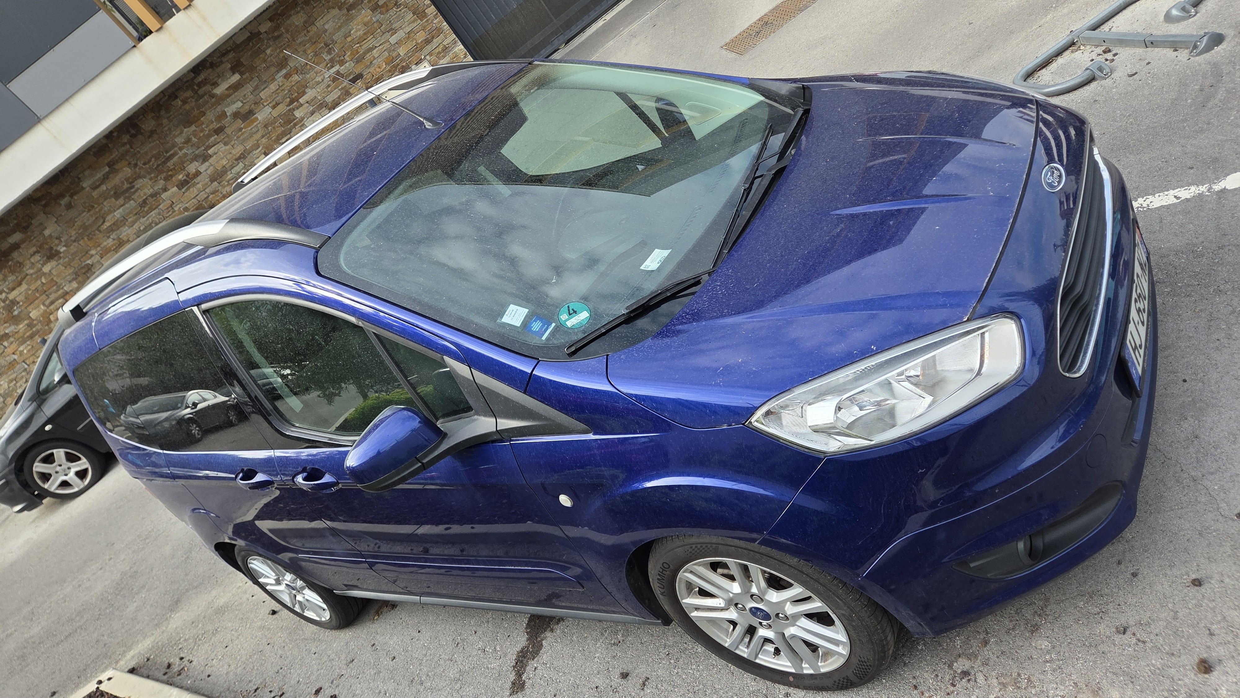 Ford Courier avec Climatisation