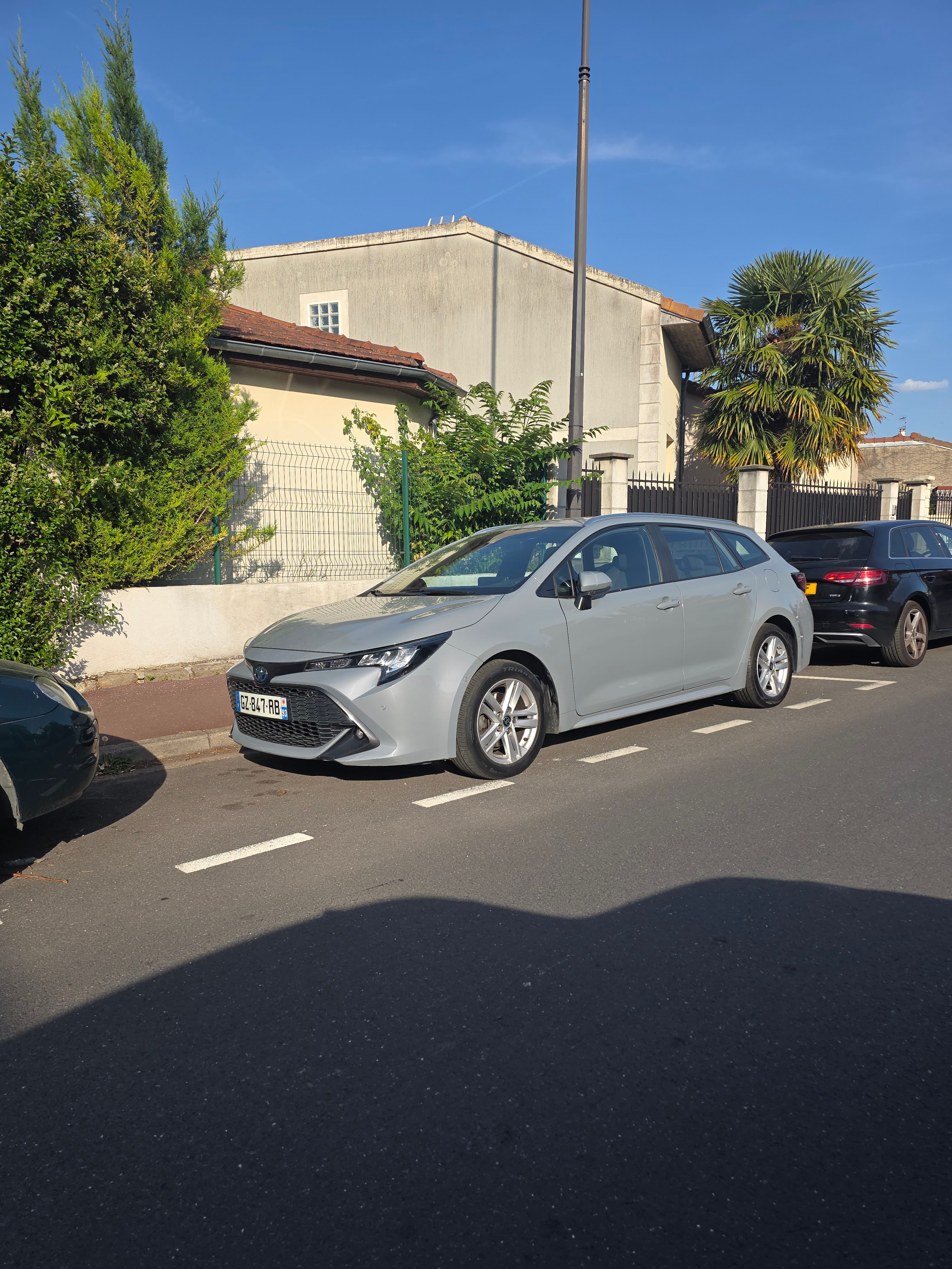 Toyota Corolla Touring Sports Dynamic Hybride, 2022, Essence 95 / Électrique (hybride), automatique