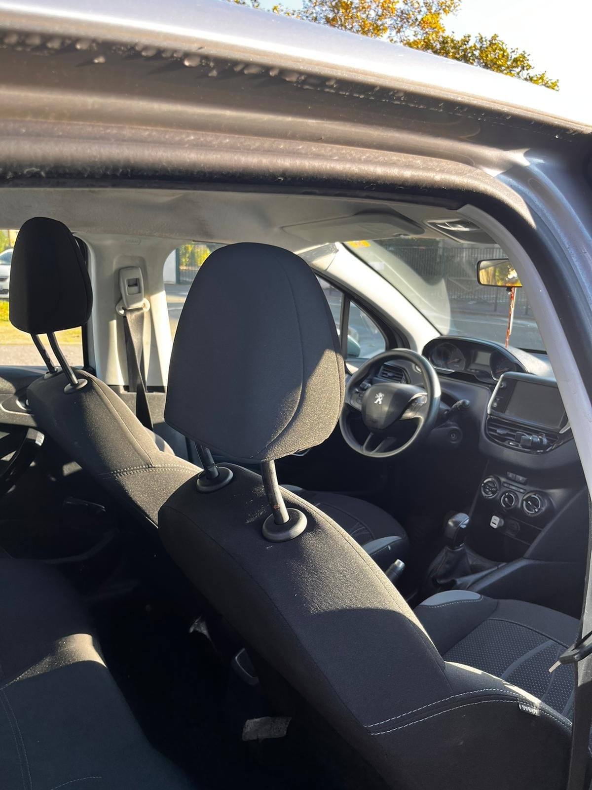 Peugeot 208 avec Entrée audio / iPod