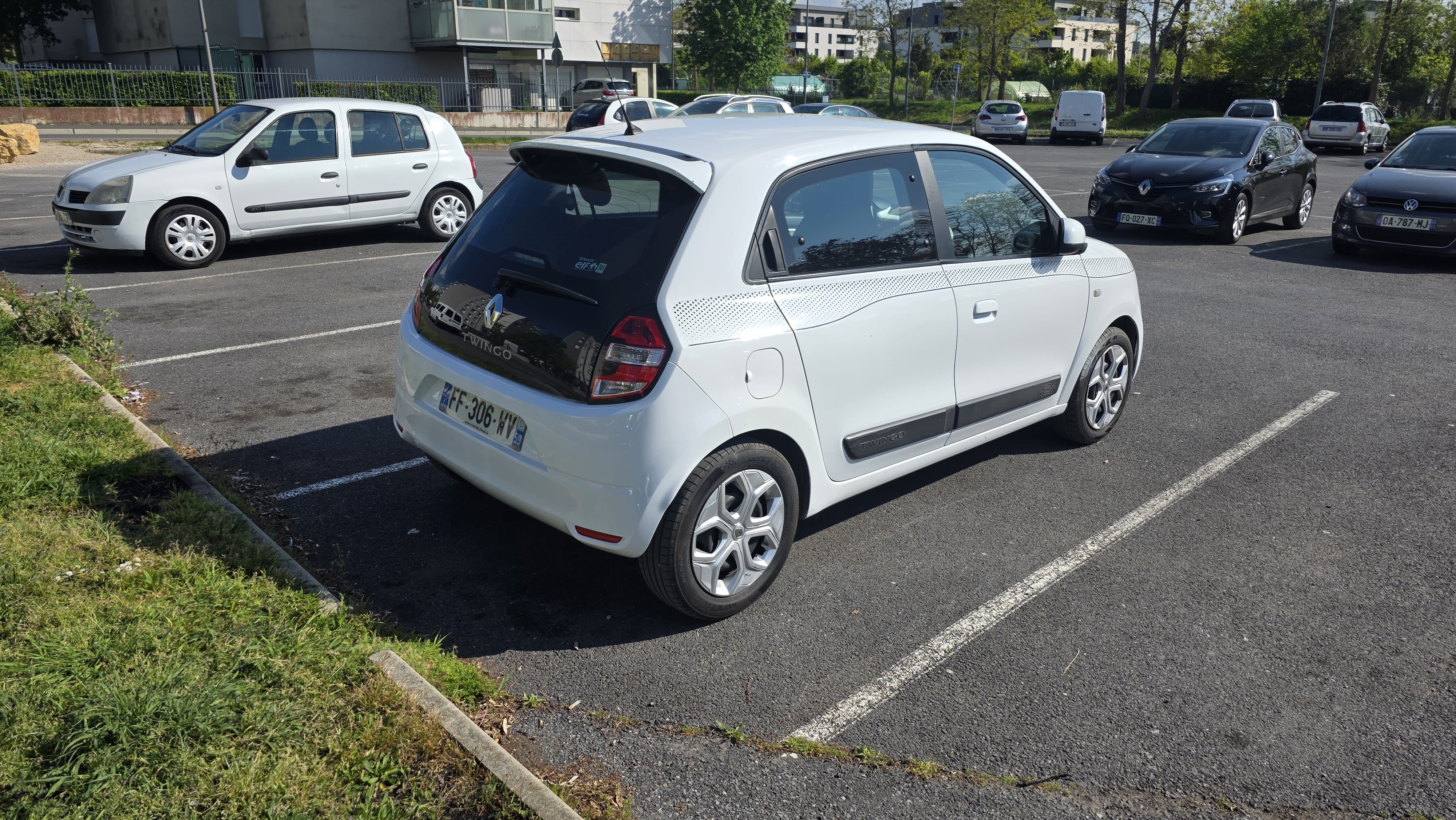 Renault Twingo III 1.0 SCE avec Audio Bluetooth