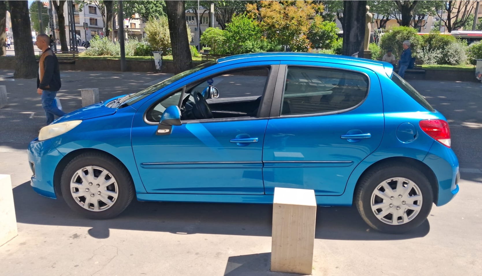 Peugeot 207+ avec Climatisation