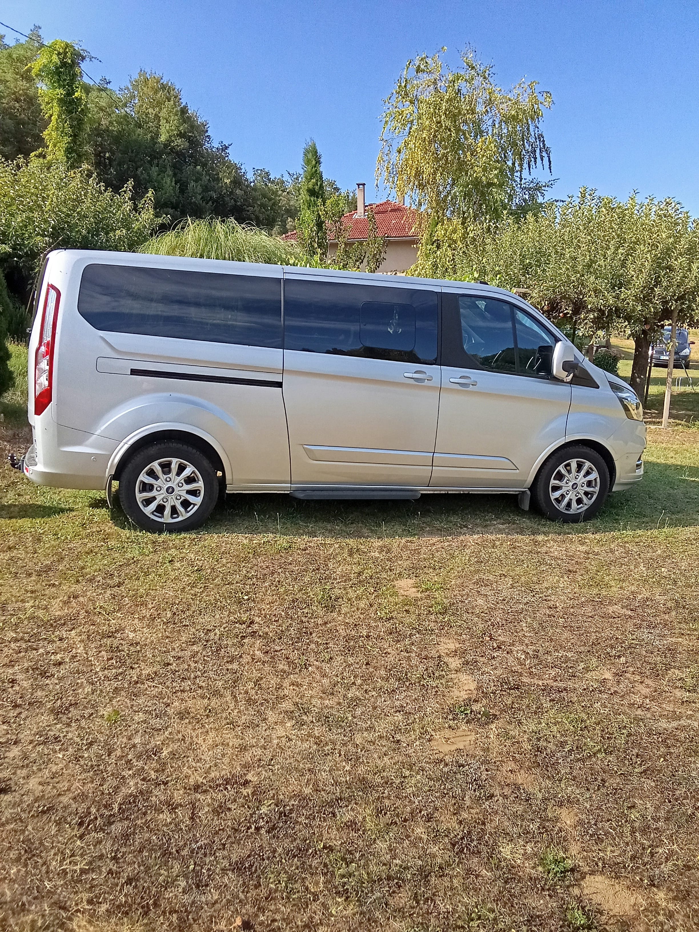 Ford Grand Tourneo avec Climatisation
