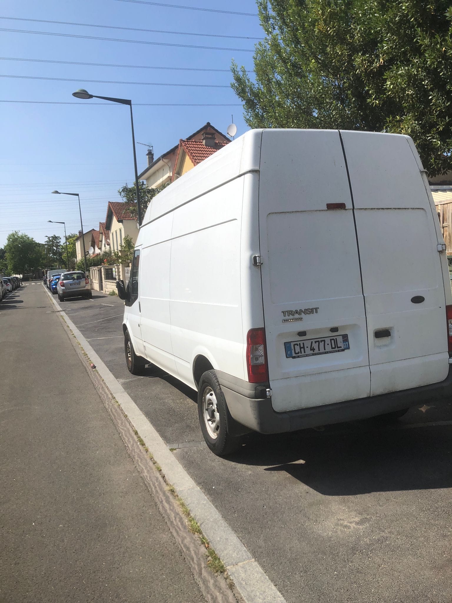 Ford Transit 350 avec Climatisation