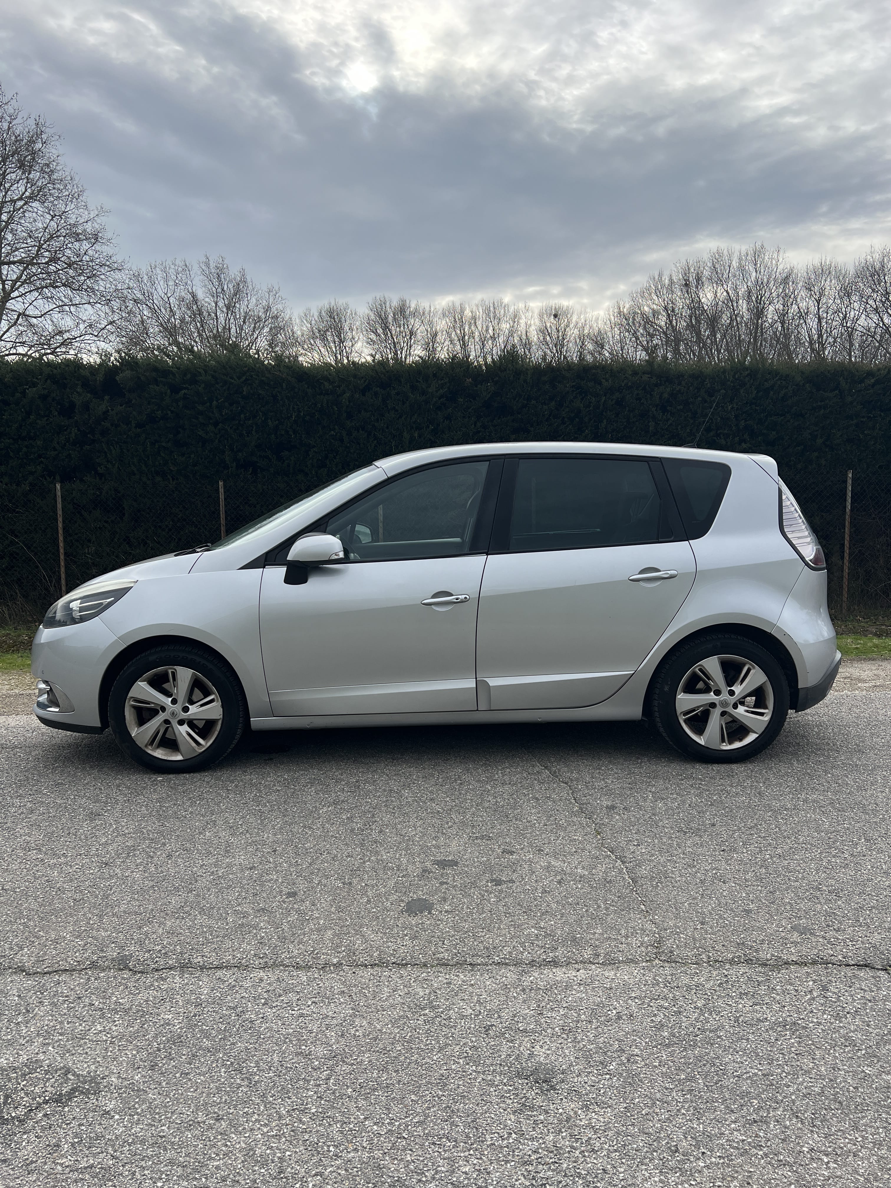 Renault Scenic avec Climatisation