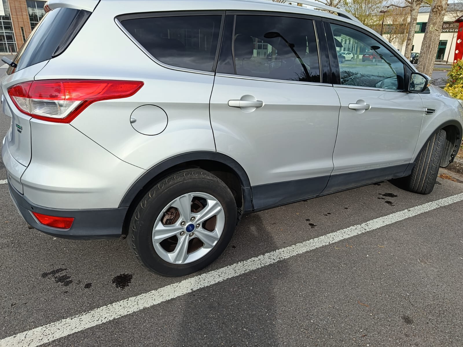 Ford Kuga avec Climatisation
