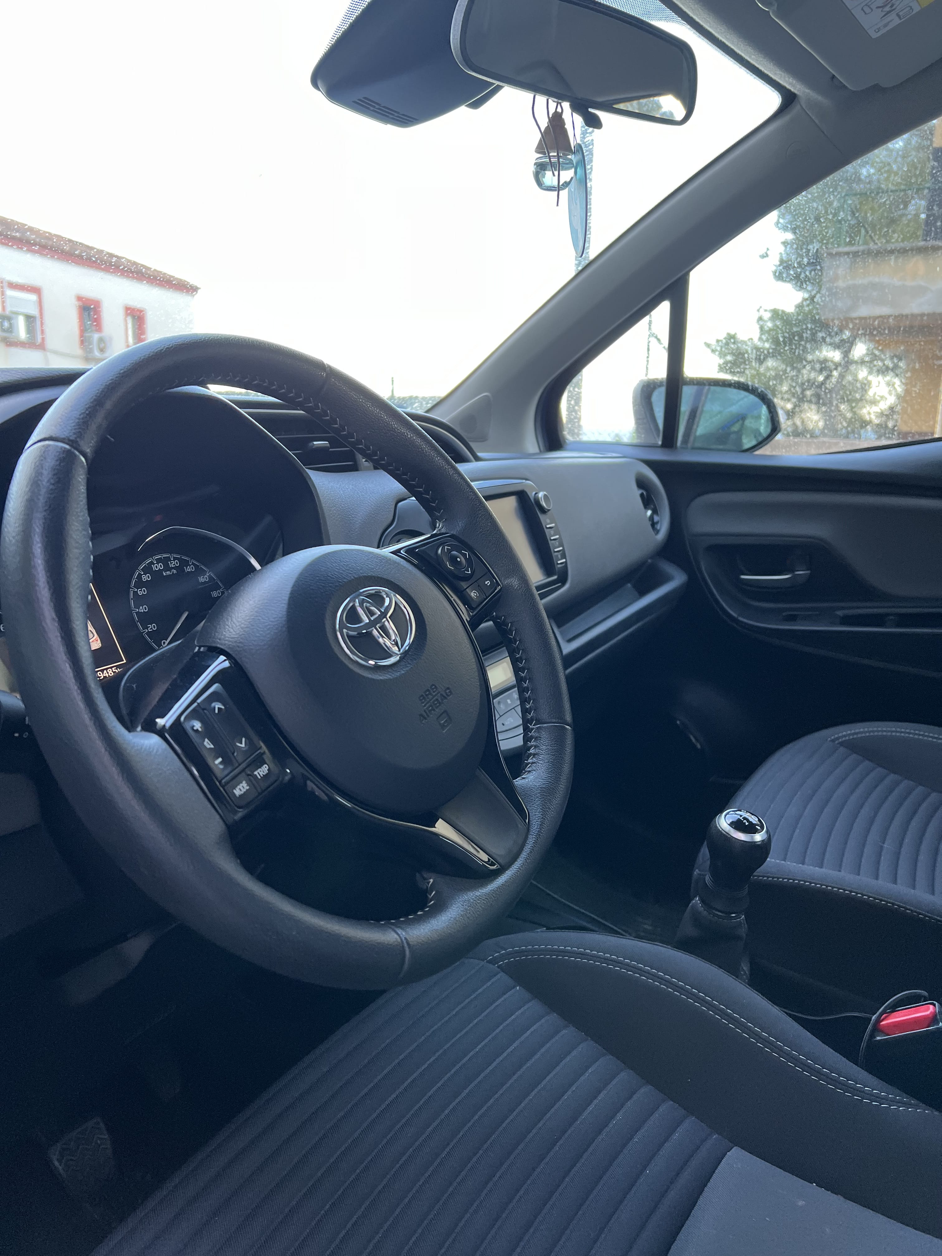 Toyota Yaris con Control de velocidad