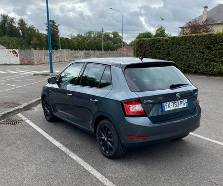 Skoda Fabia avec Caméra de recul