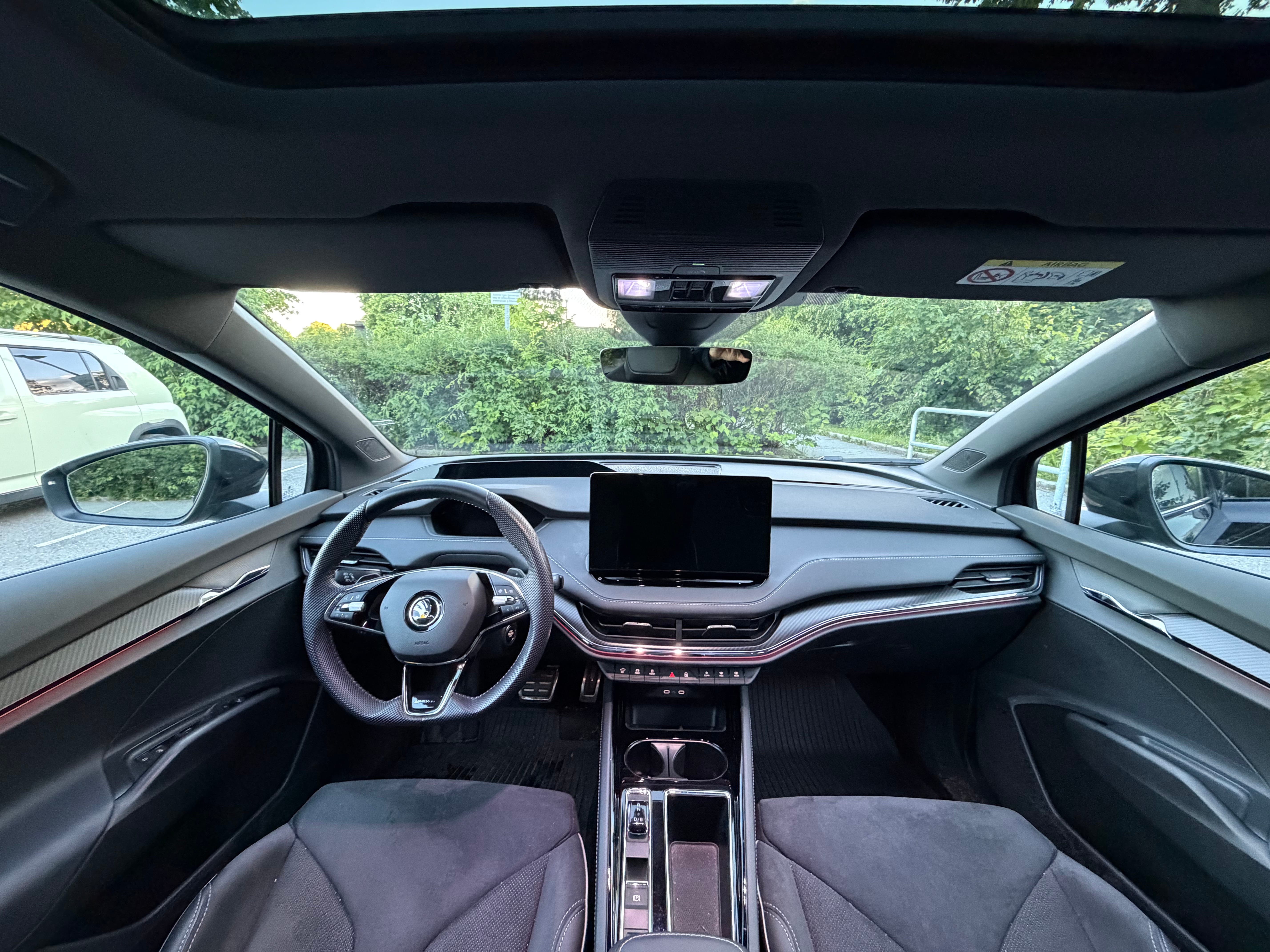 Skoda Enyaq 80x Quattro iV80X Sportline mit Navigationsgerät