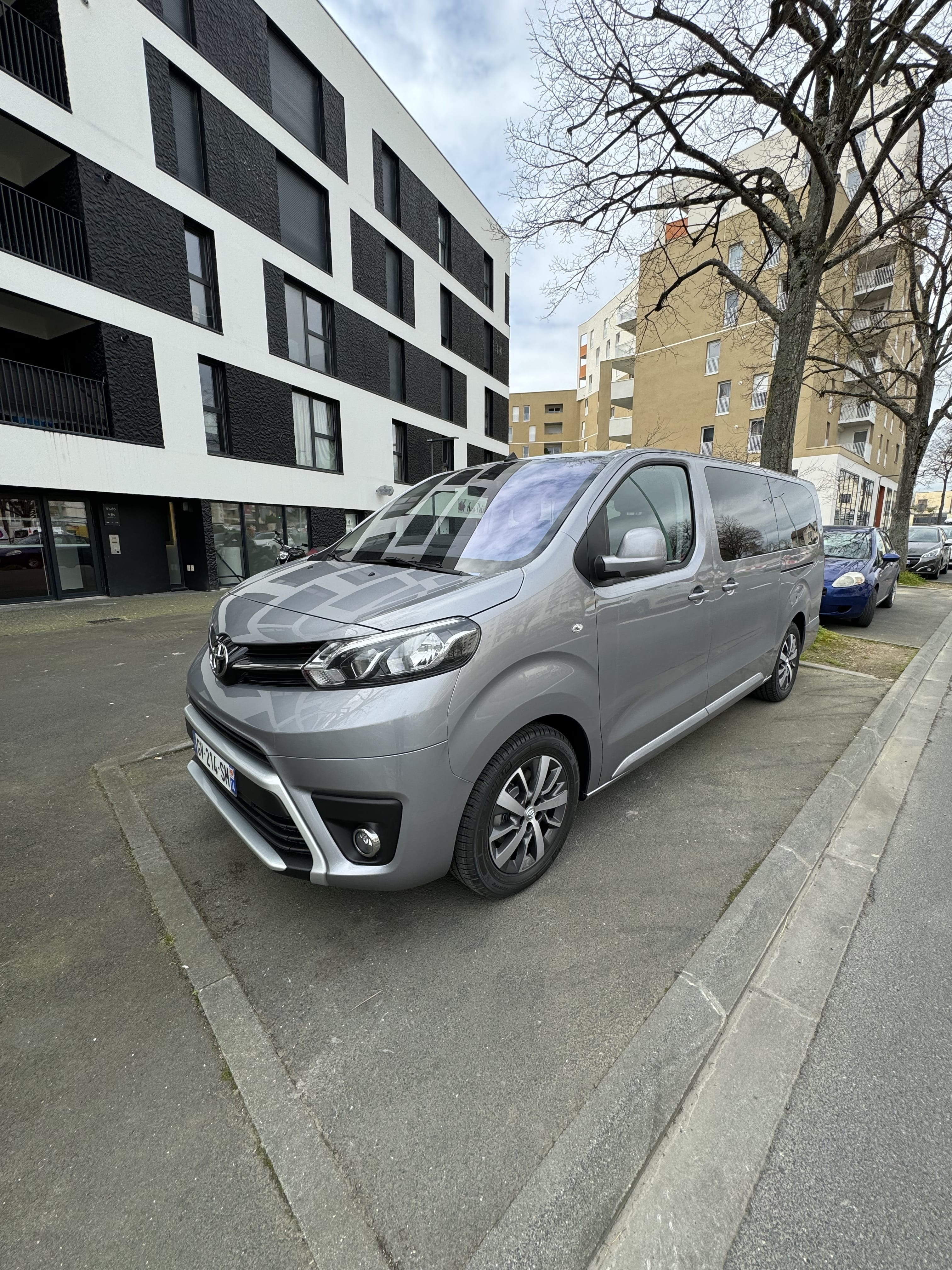 Toyota Proace Verso avec GPS