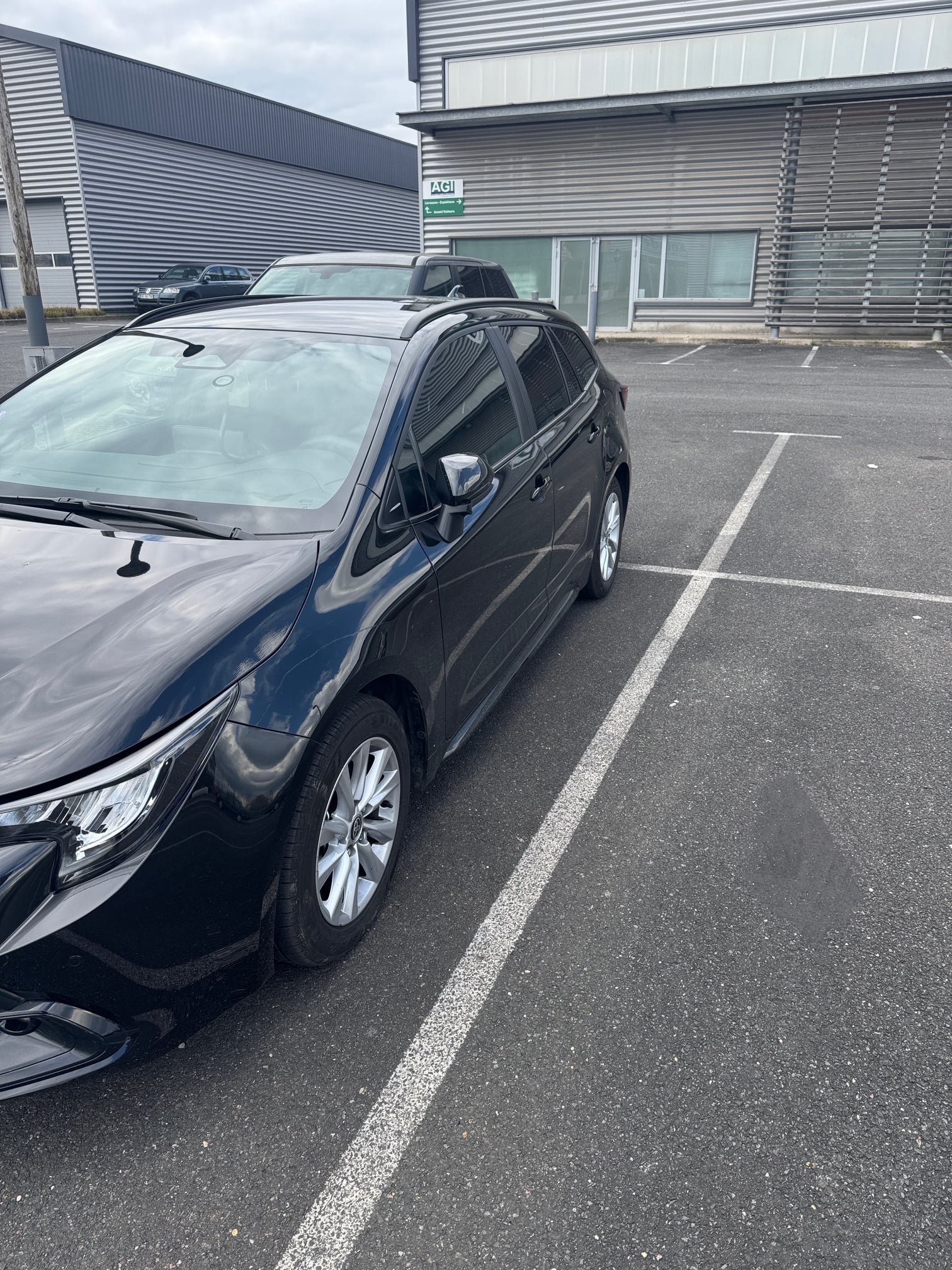 Toyota Corolla Touring Sports Dynamic Hybride avec Climatisation