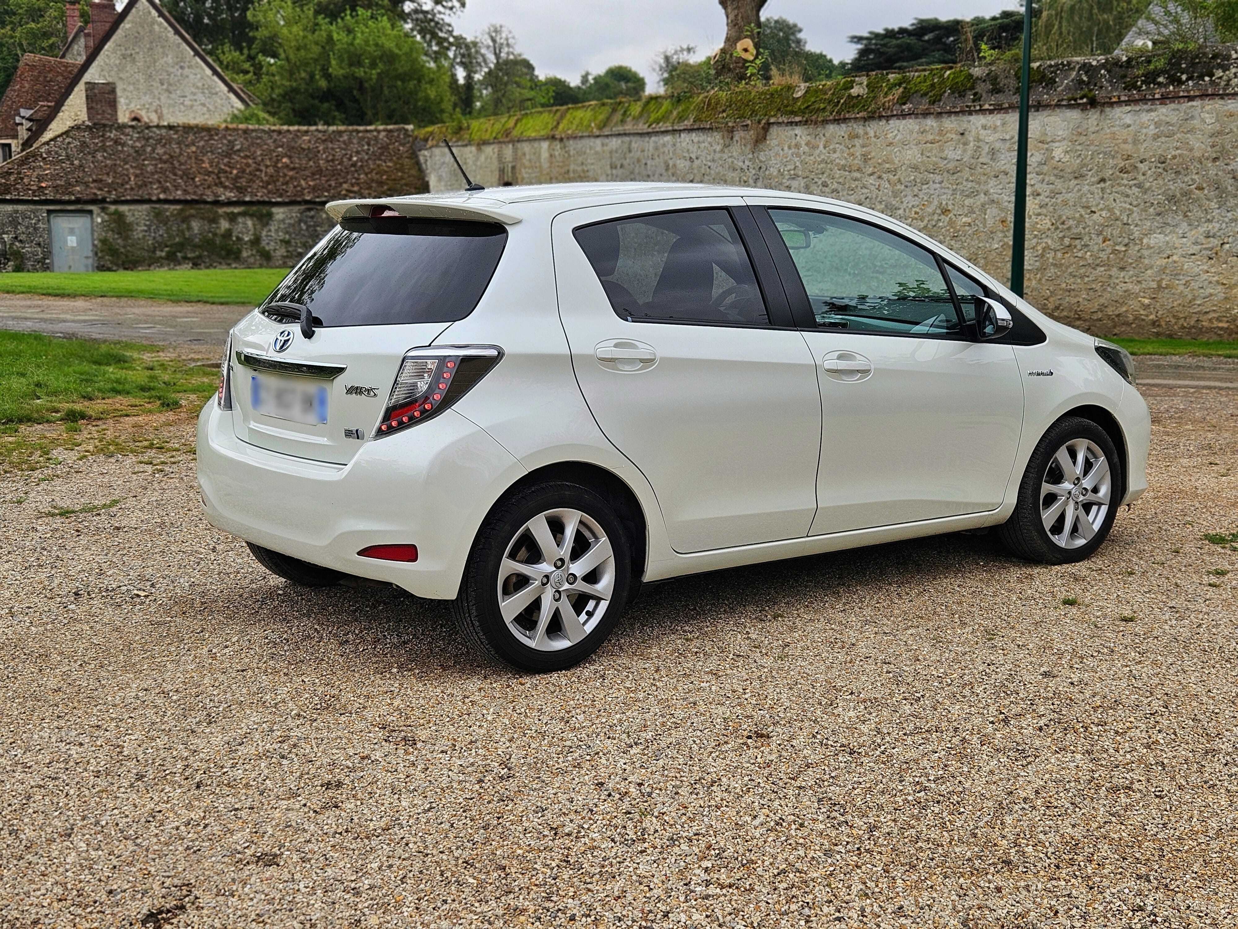 Toyota Yaris Hybride avec Régulateur de vitesse