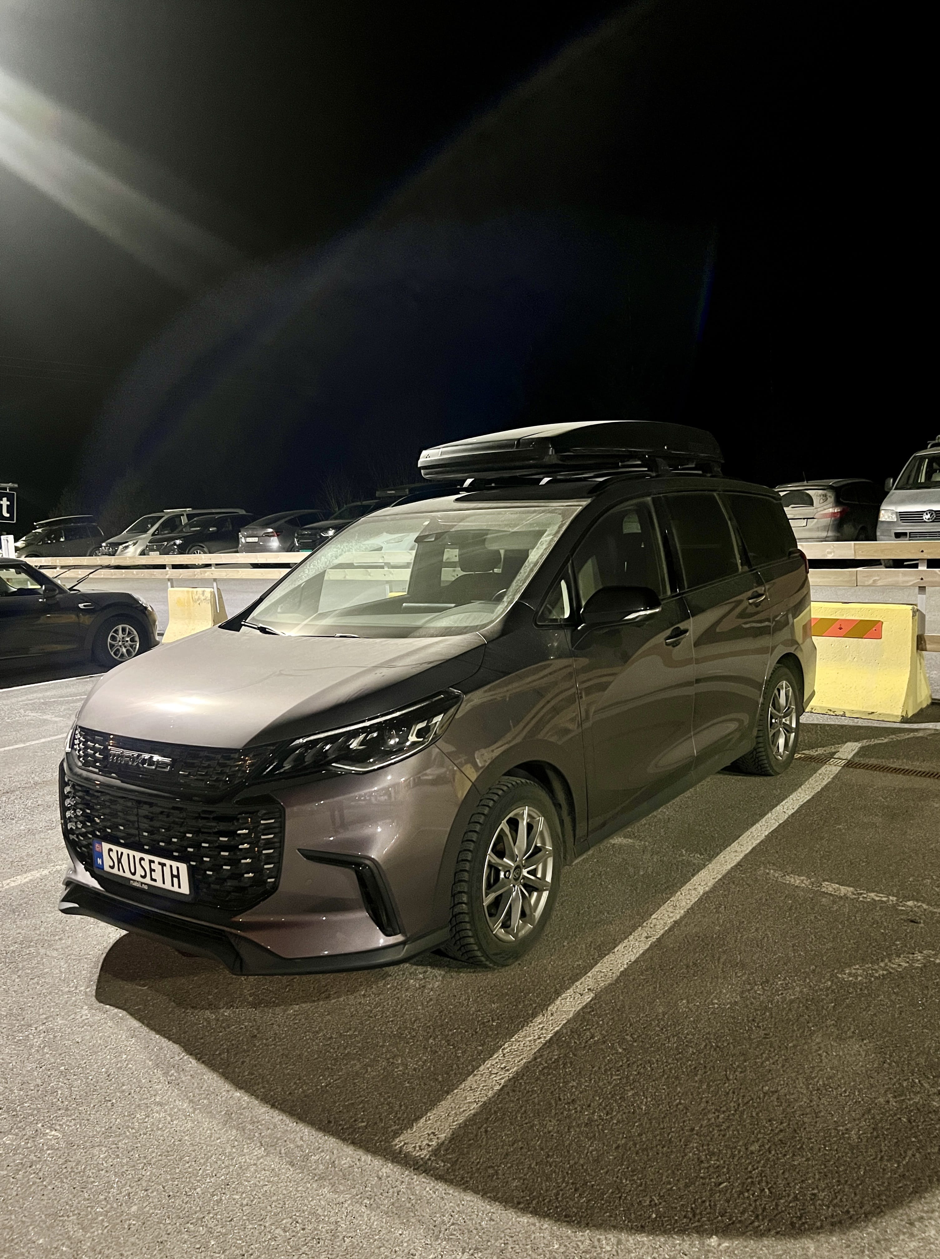 Maxus Euniq 5 med Tilhengerfeste