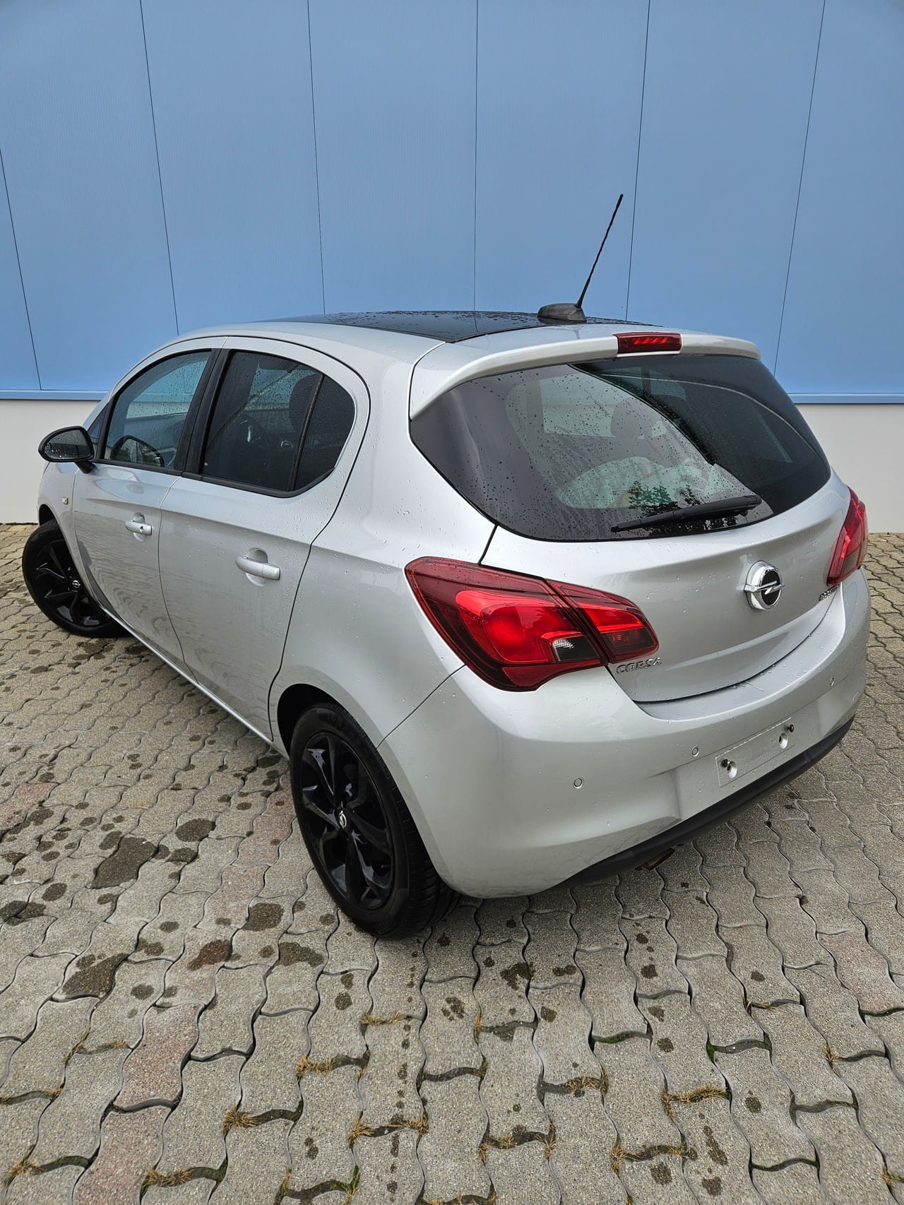 Opel Corsa 1.4 Black Edition avec Apple CarPlay