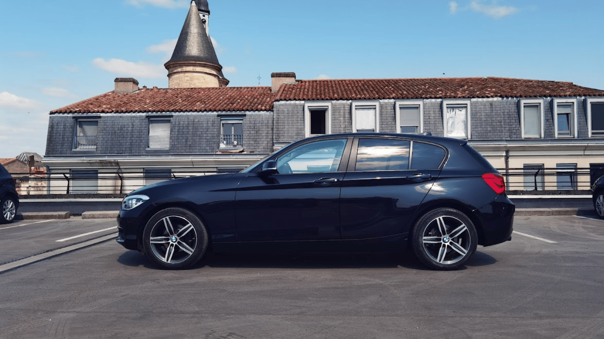 BMW Série 1 Boite Automatique | Hybride 4L/100 | GARE ST-JEAN (750m) avec Climatisation