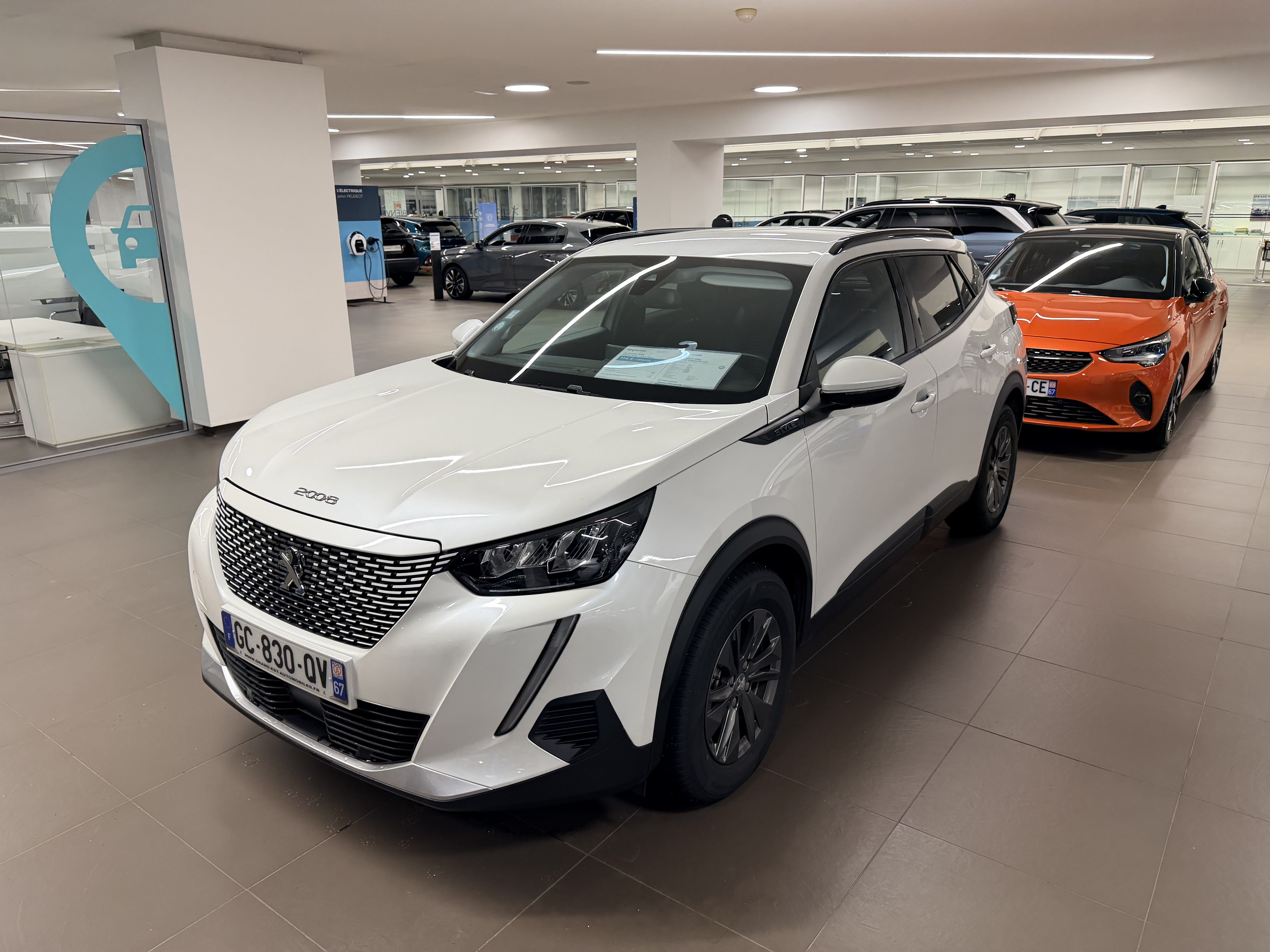 Peugeot e-2008, 2021, Électrique, automatique