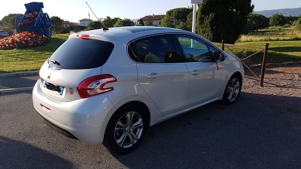 Peugeot 208 avec Climatisation