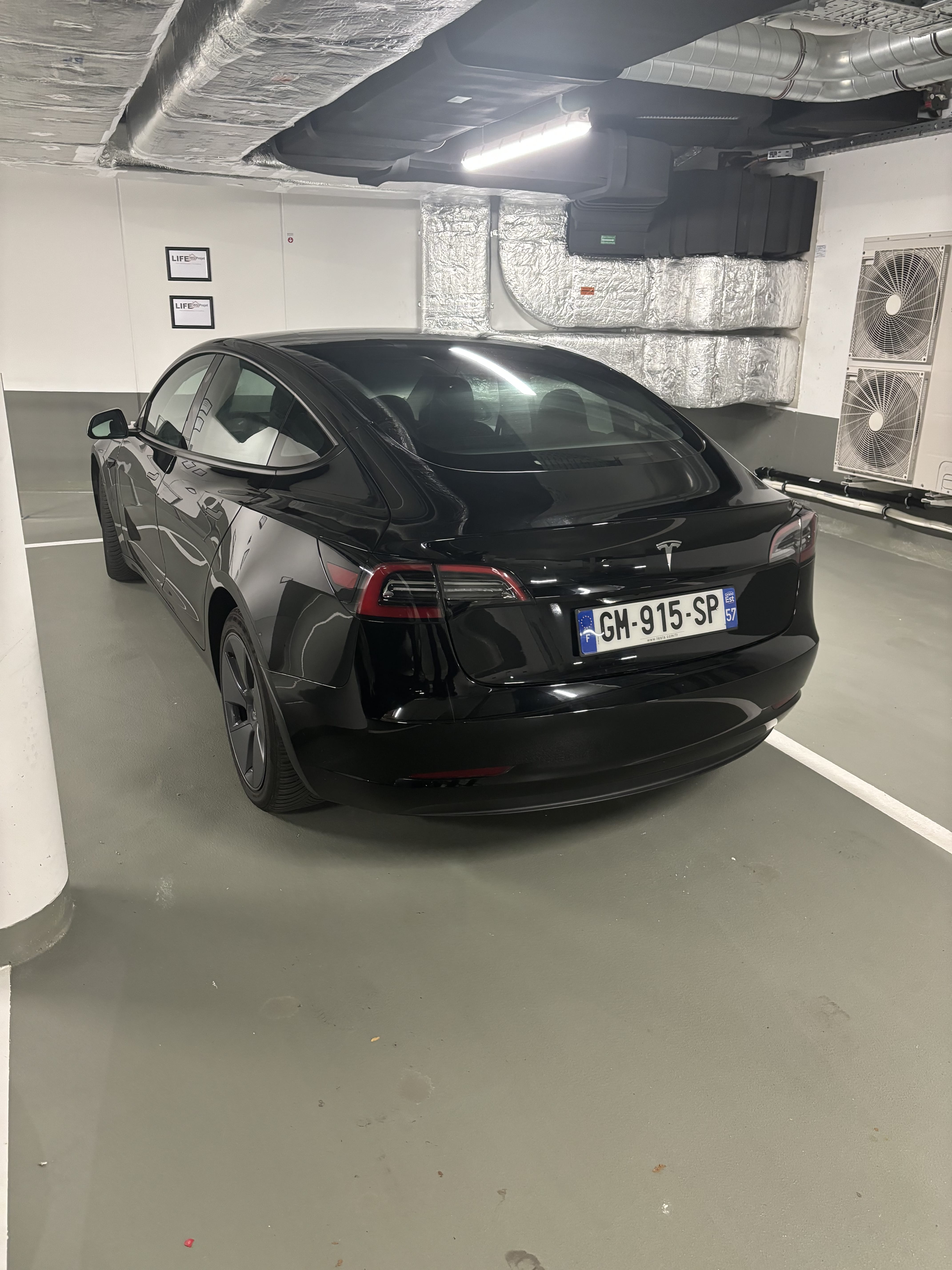 Tesla Model 3 avec Régulateur de vitesse