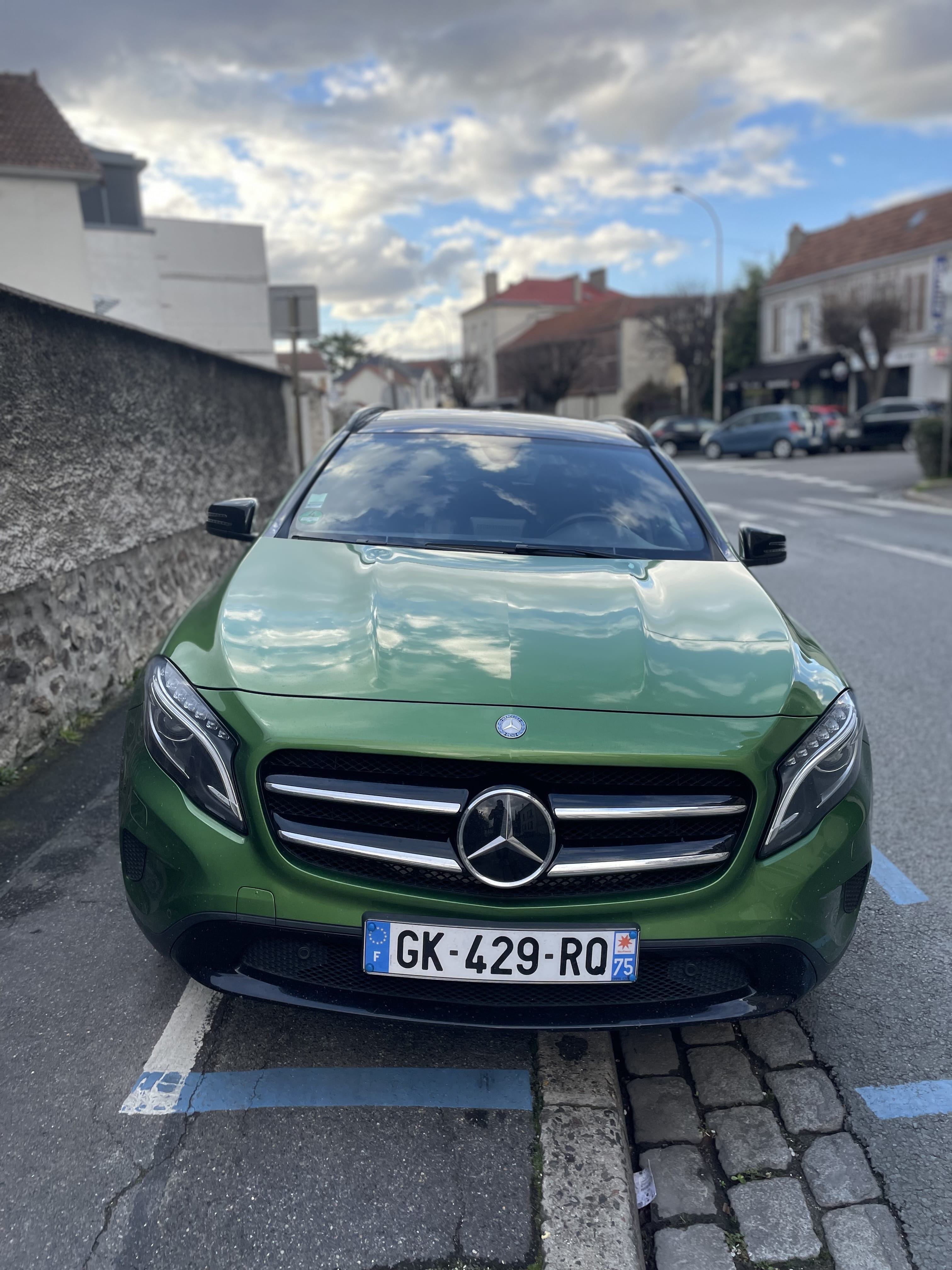 Mercedes-Benz Classe GLA avec Climatisation
